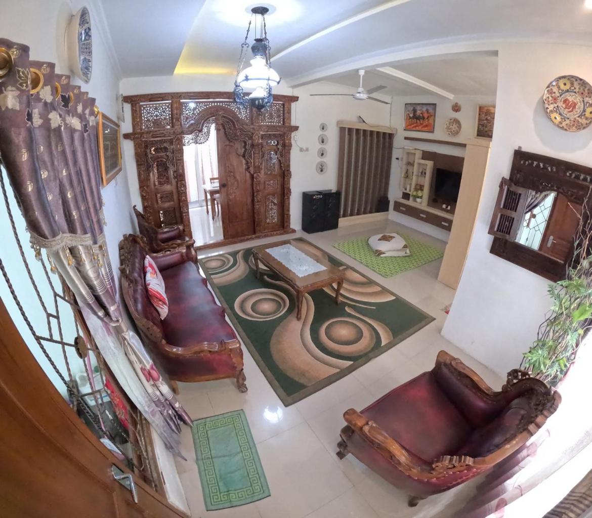 Three-Bedroom House photo 1