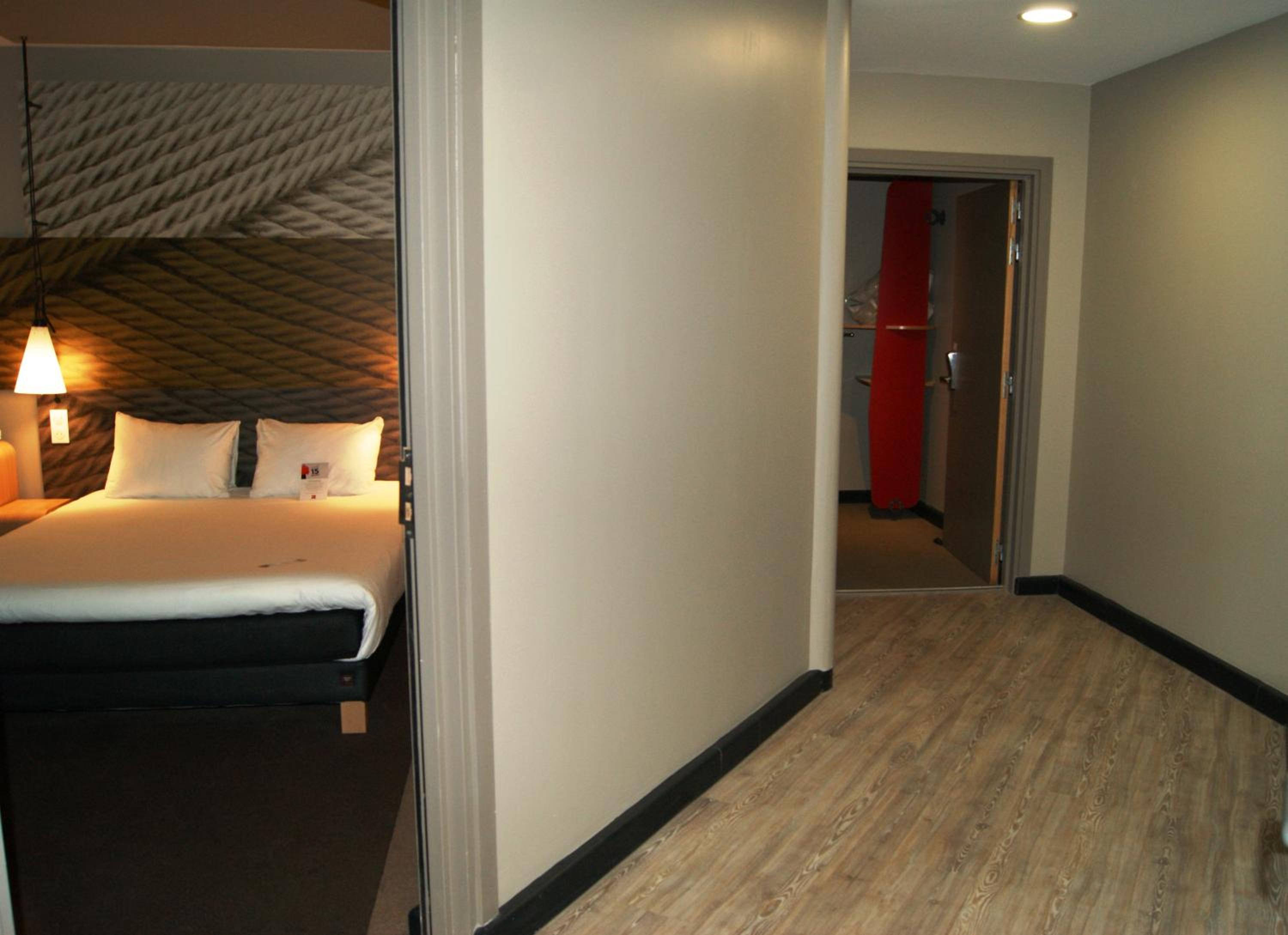 Superior Room with walk-in shower - Mobility Access - Photo 3
