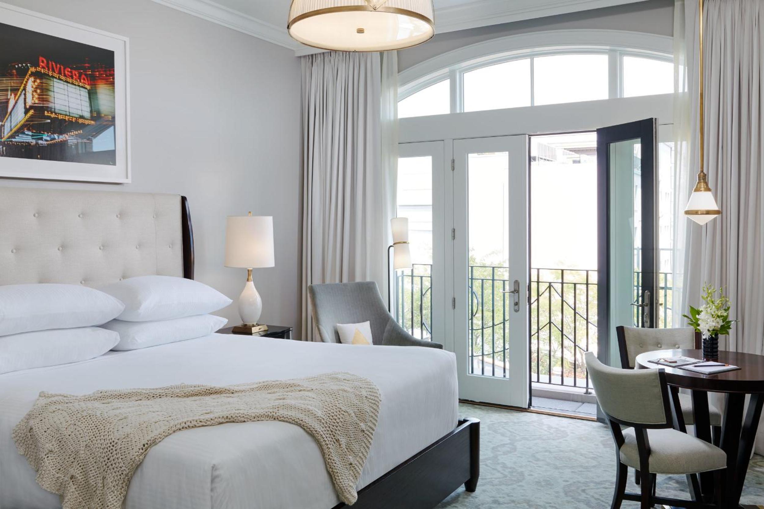 Deluxe King with Balconette