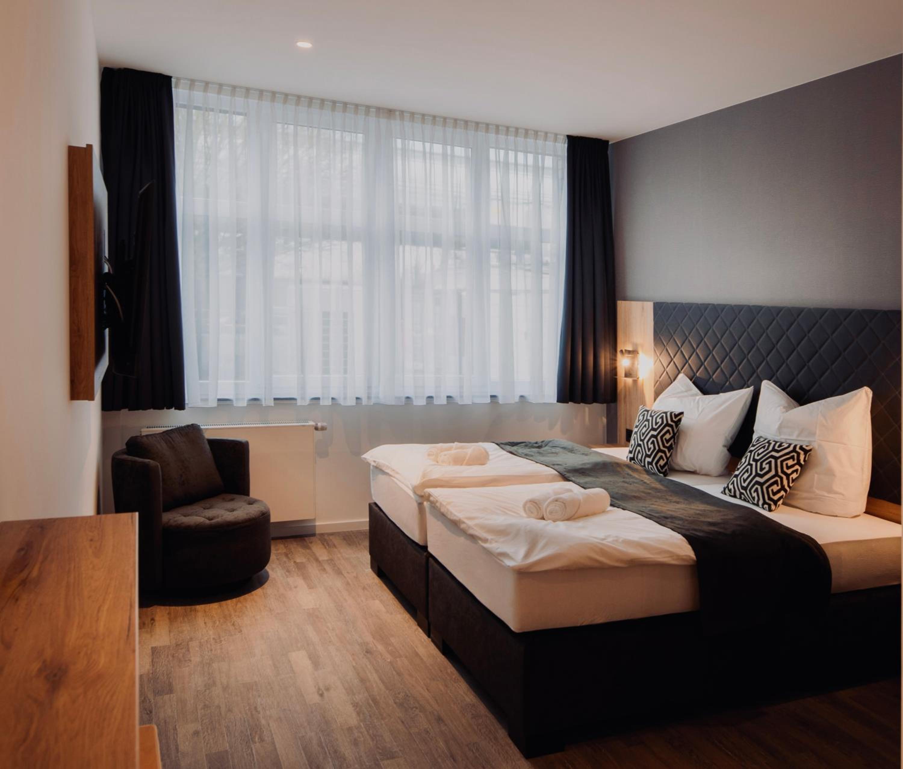 Large Double Room