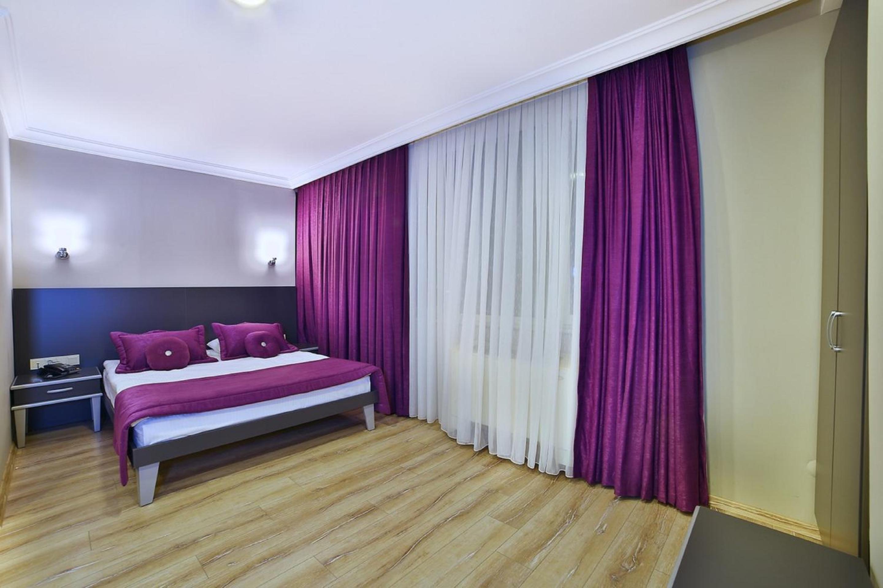Deluxe Triple Room photo 3