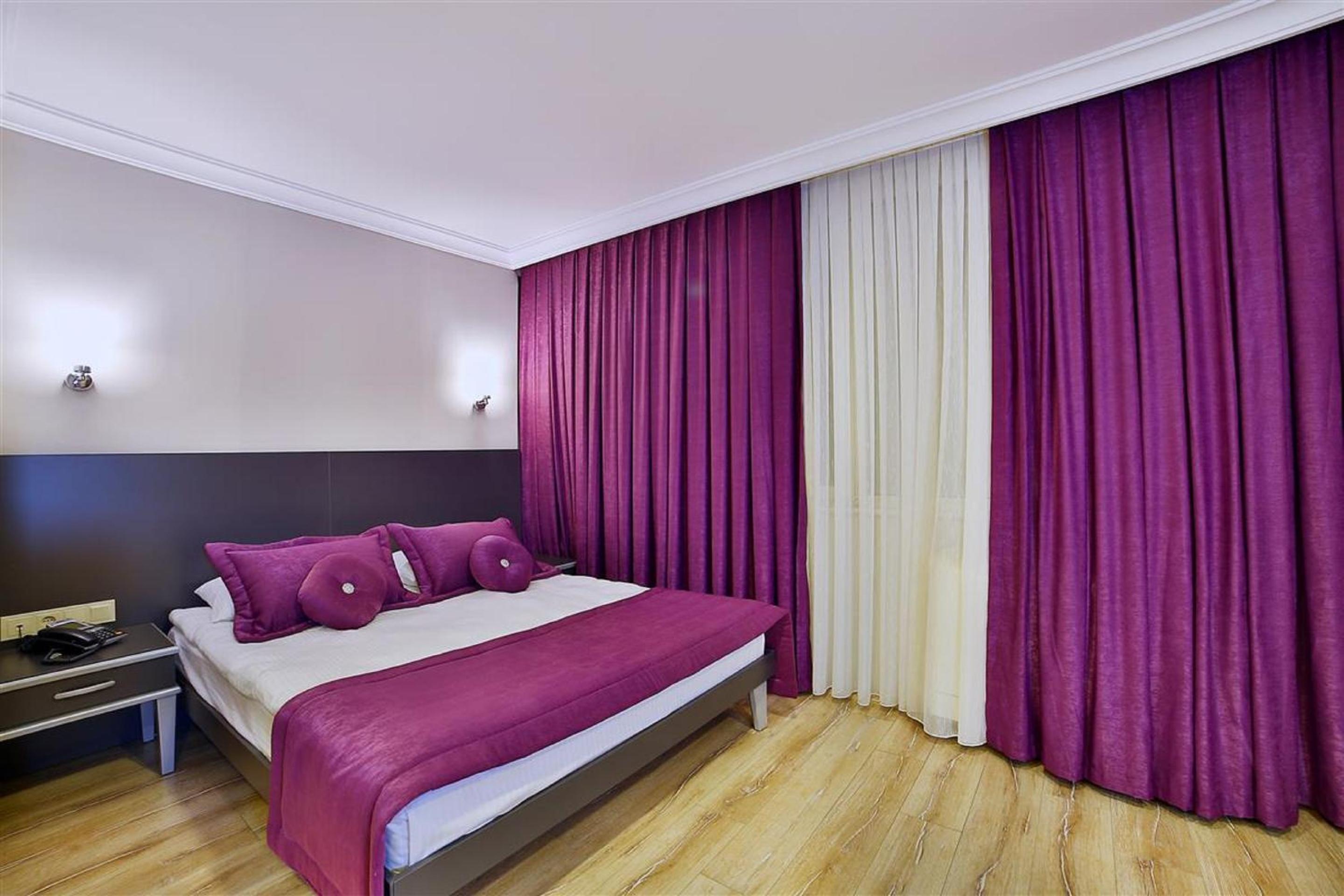 Deluxe Triple Room photo 2