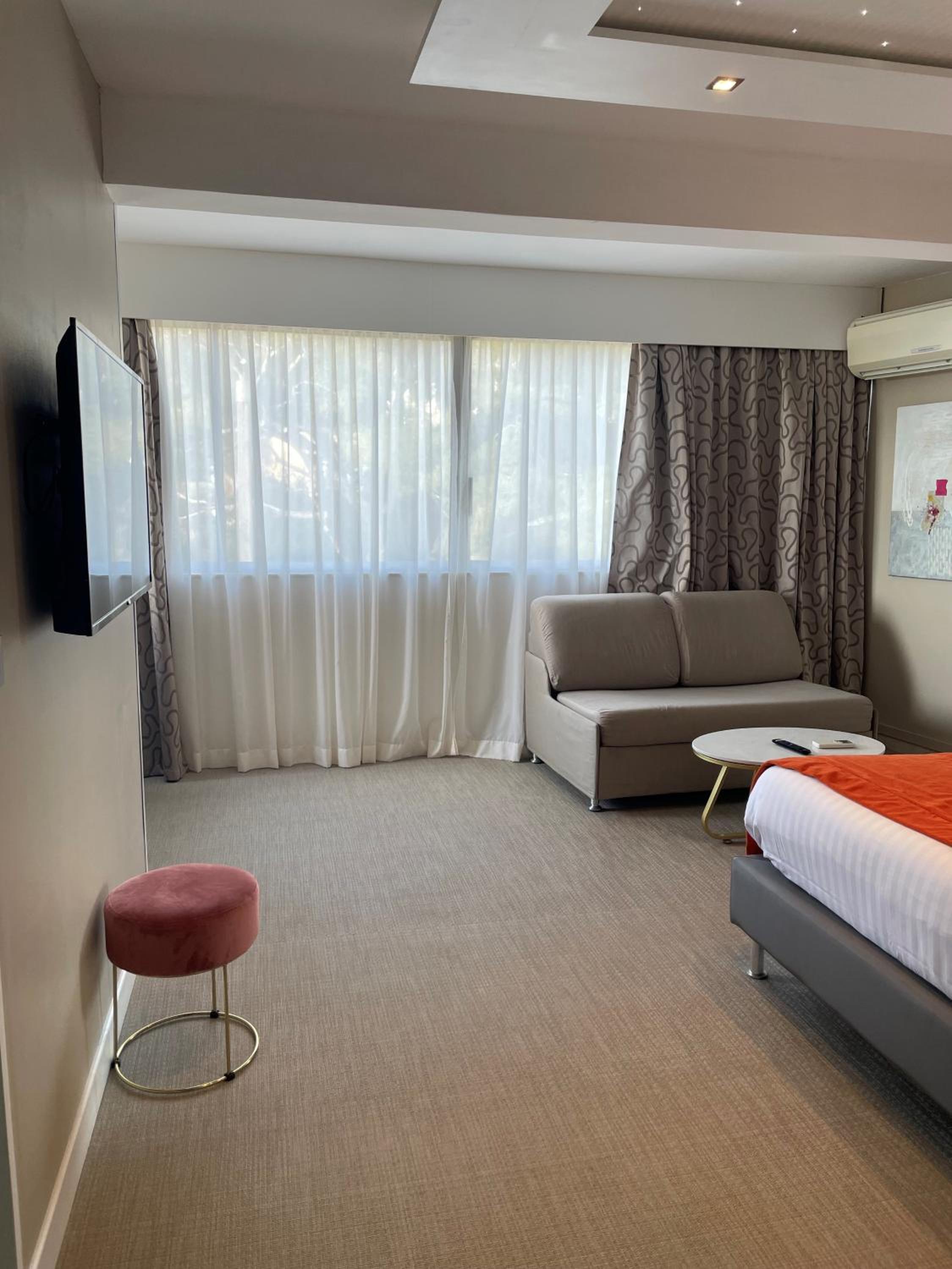 Superior Queen Room with Sofa Bed and Sea View photo 3