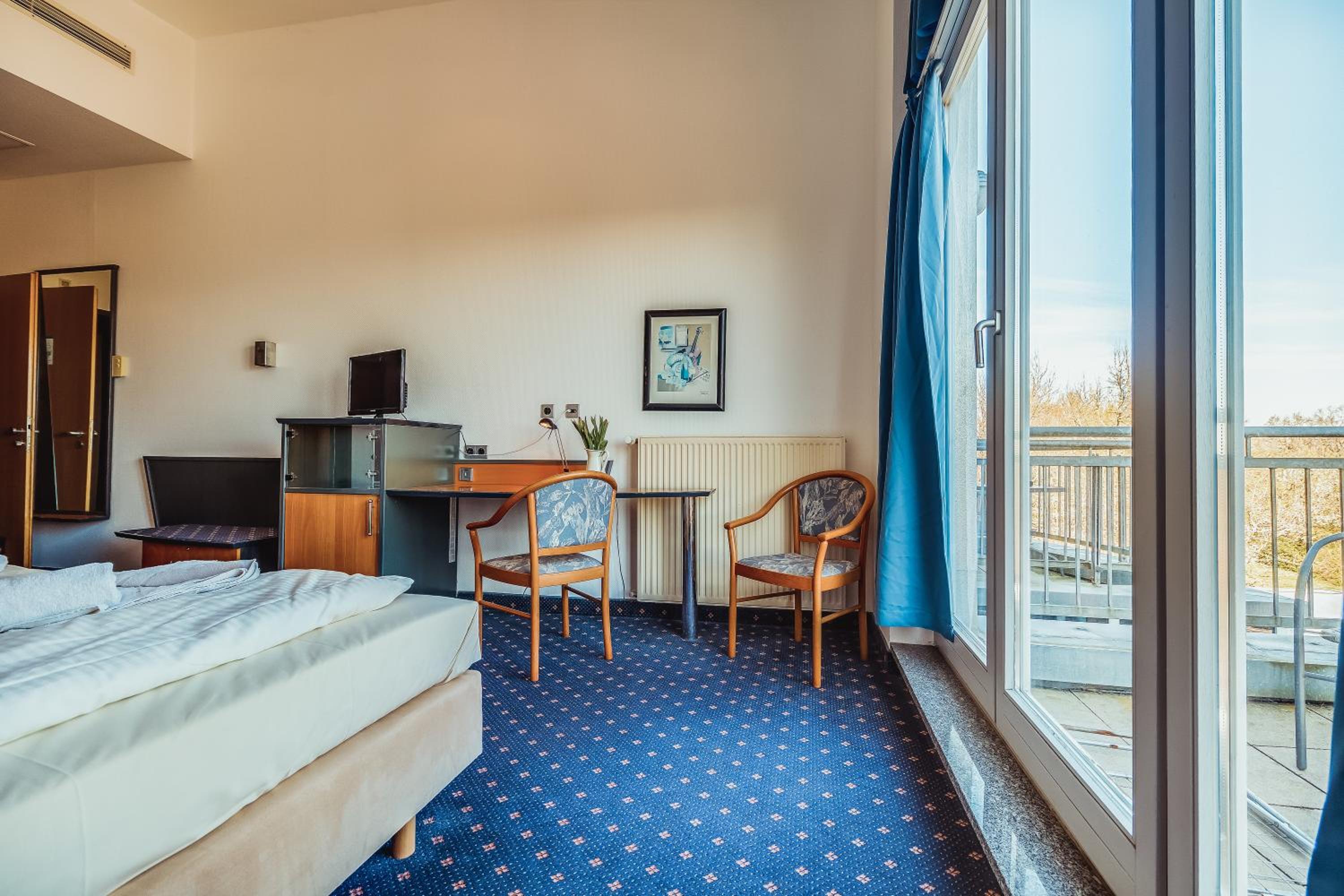 Single Room photo 3