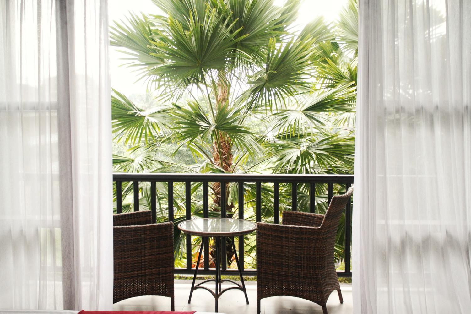 Deluxe Double Room with Balcony - Photo 7