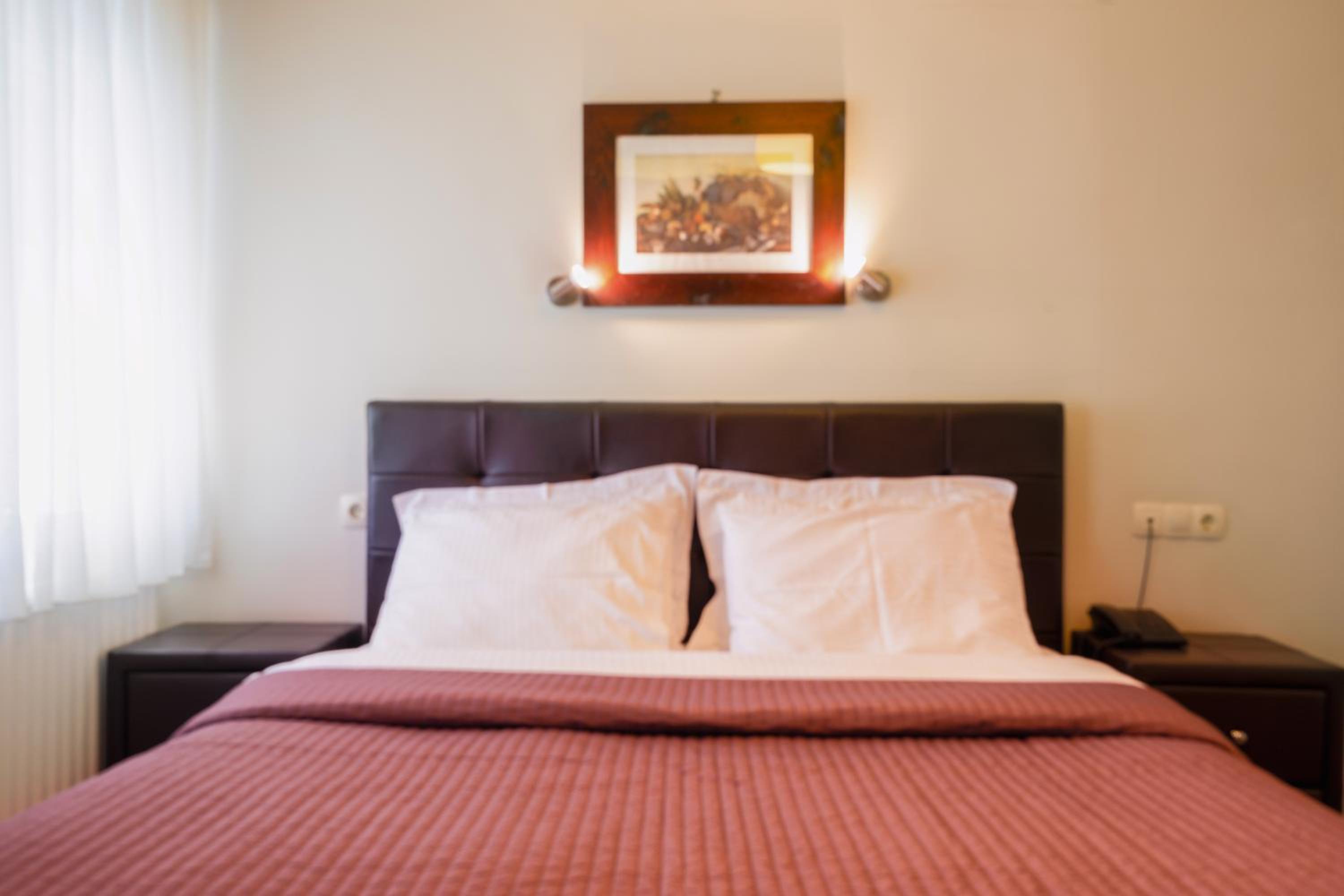 Double Room - Photo 11