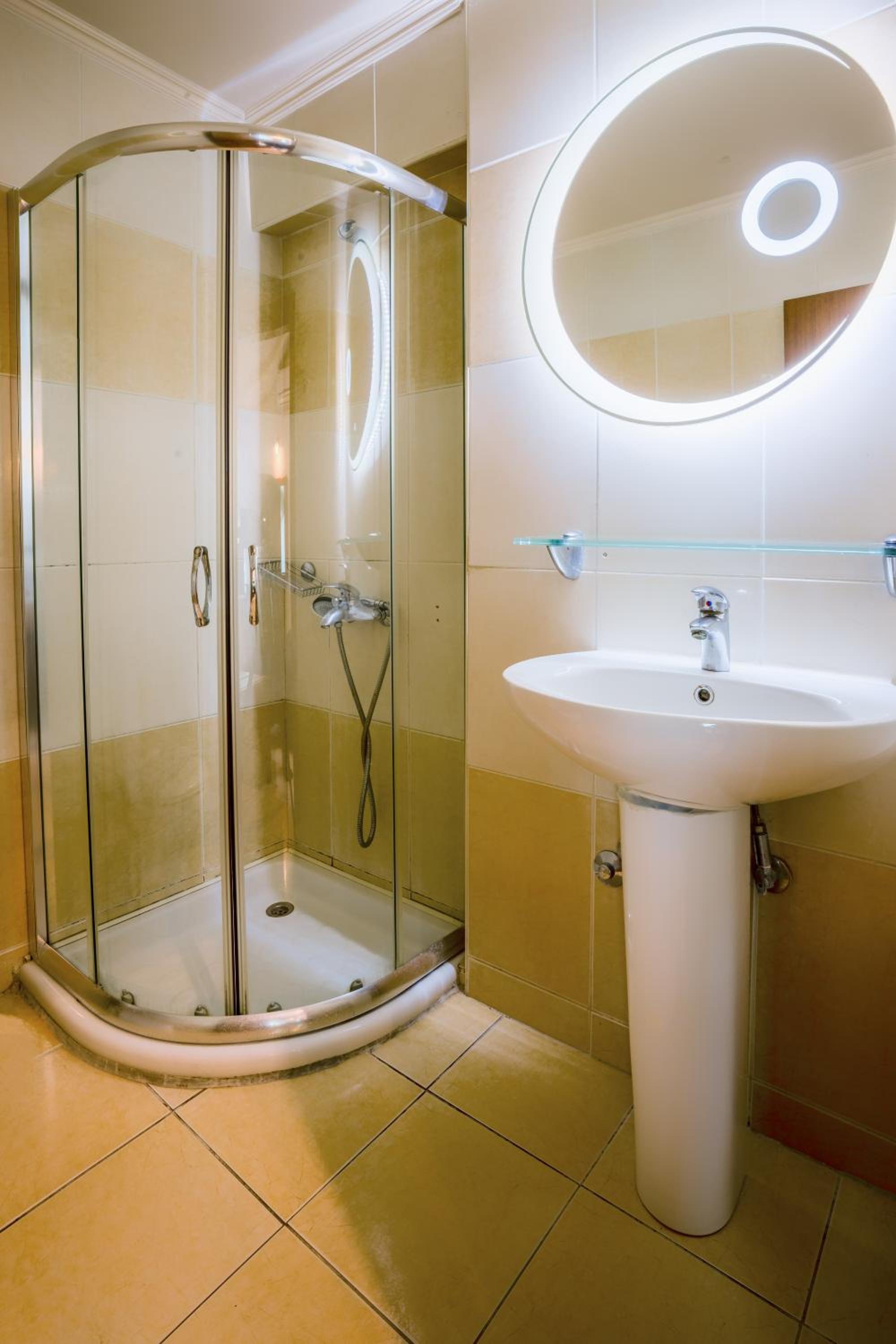 Double Room - Photo 2