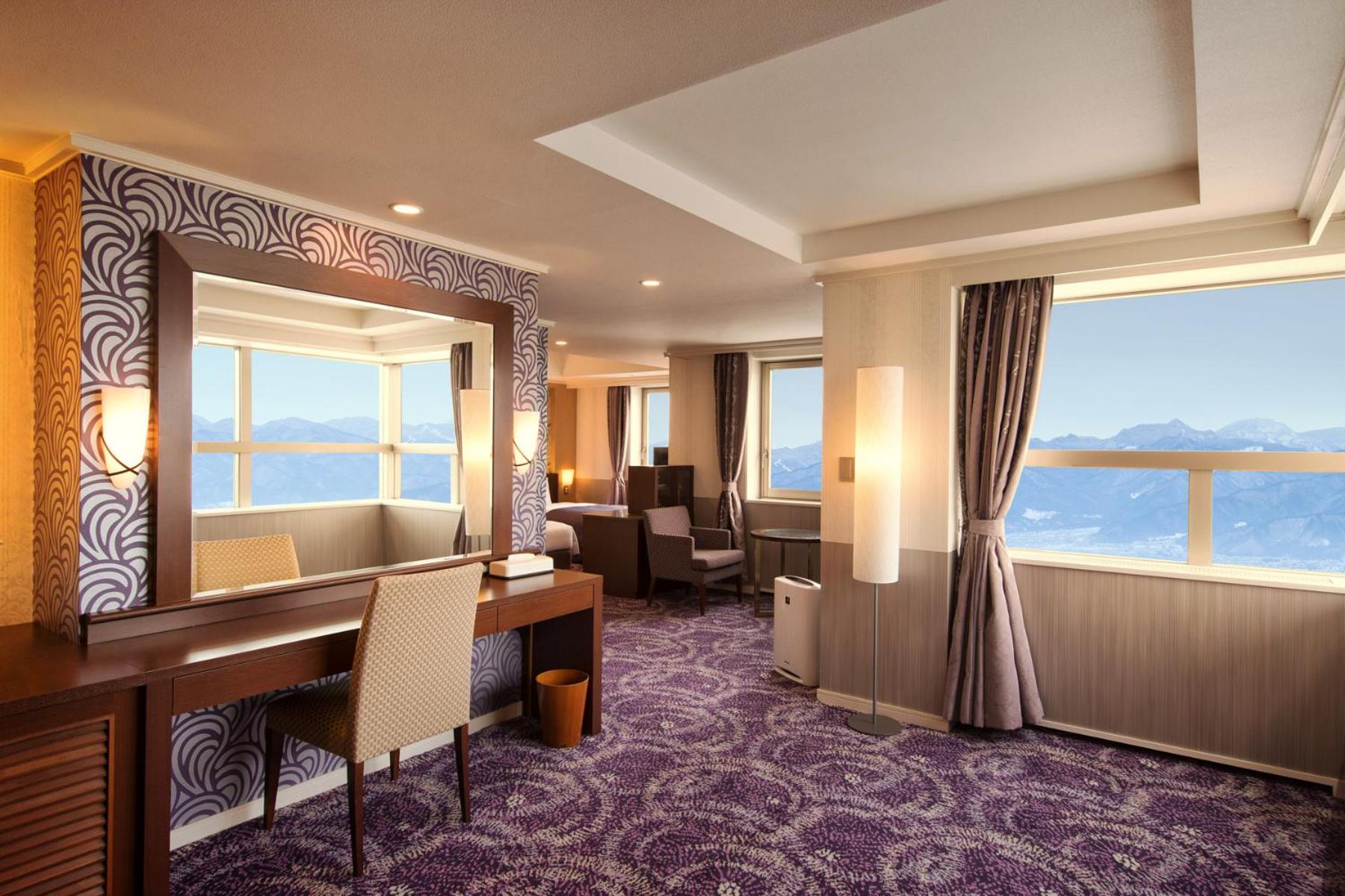 One-Bedroom Suite - Photo 1