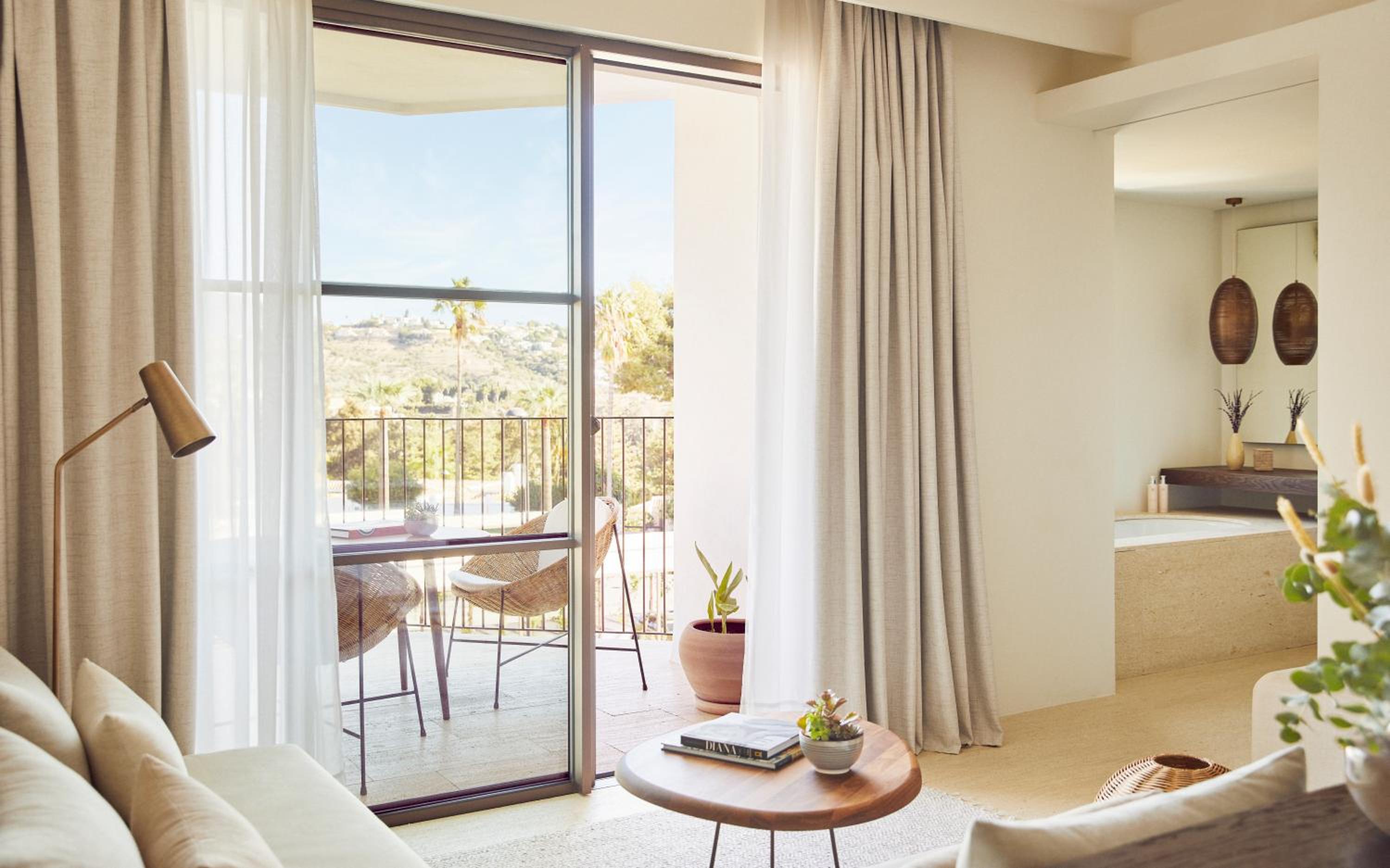 Junior Suite with Garden View - Photo 3