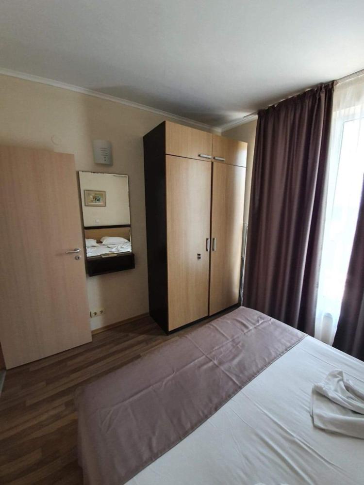 Apartment with Sea View photo 2
