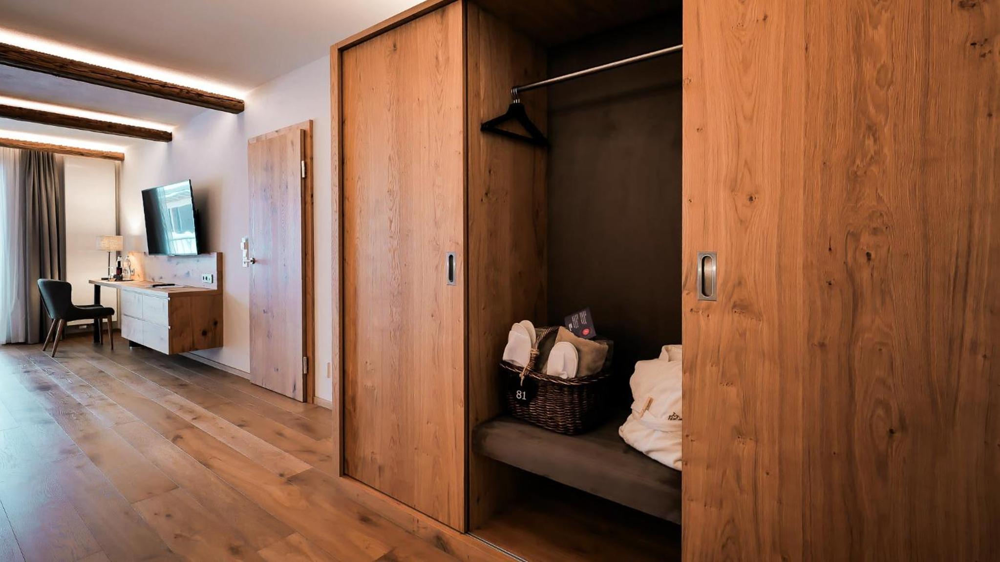 Junior Suite with Balcony