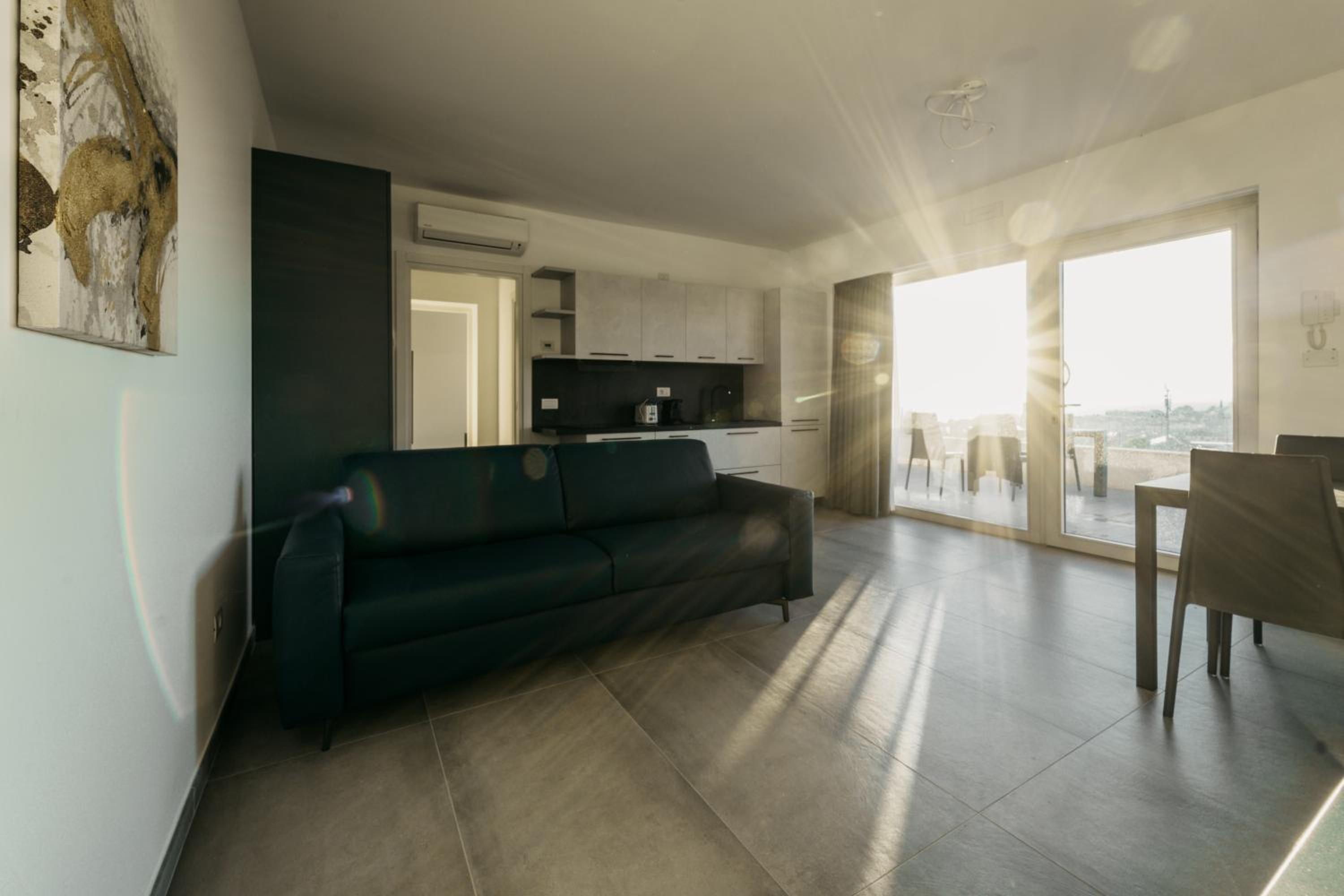 Apartment with Lake View photo 2