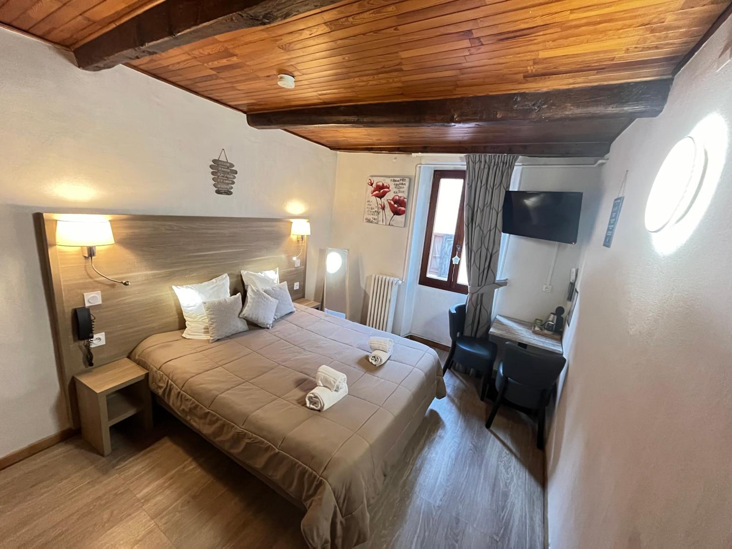 Standard Double Room photo 1