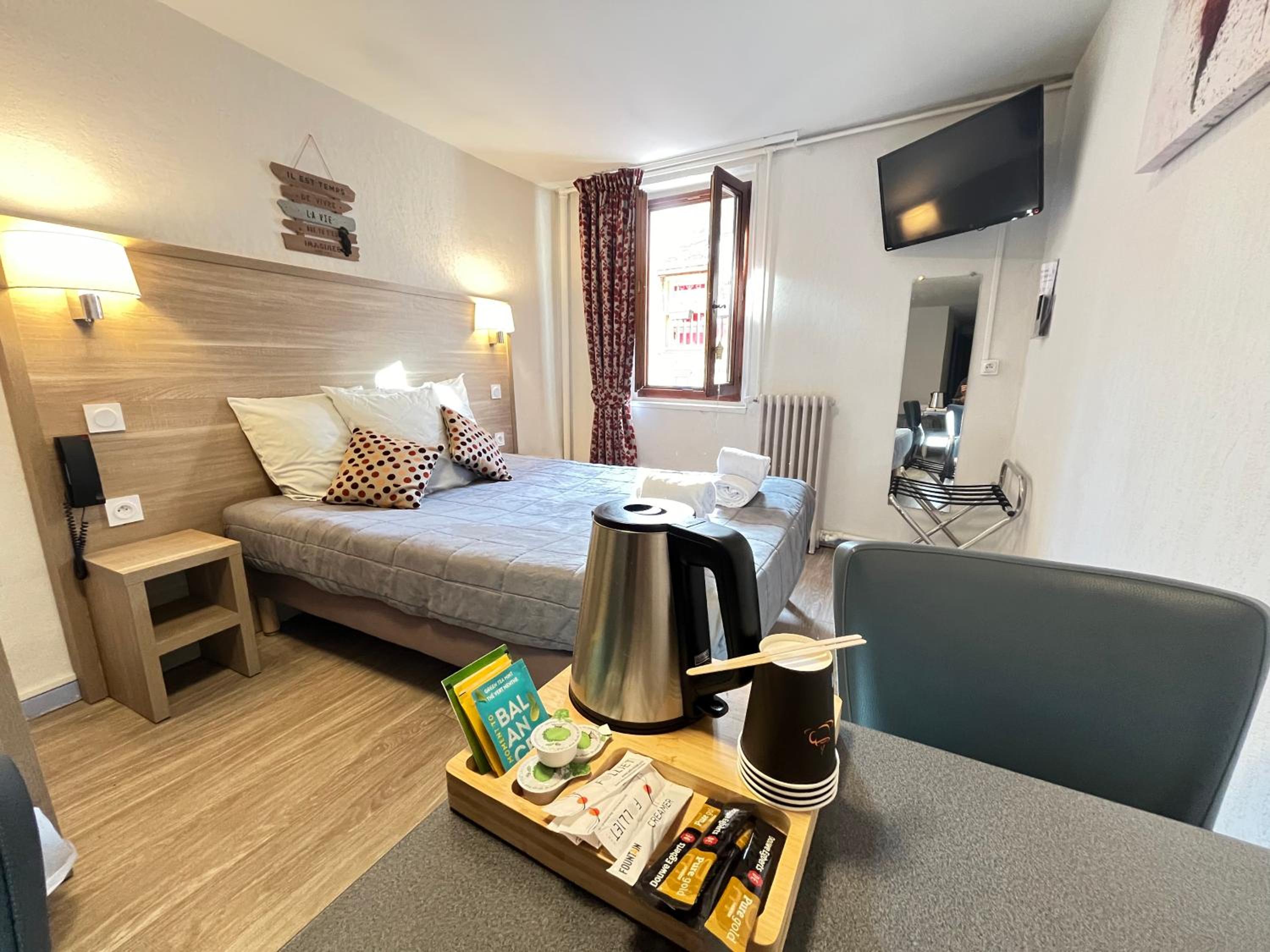 Small Double Room - Photo 6