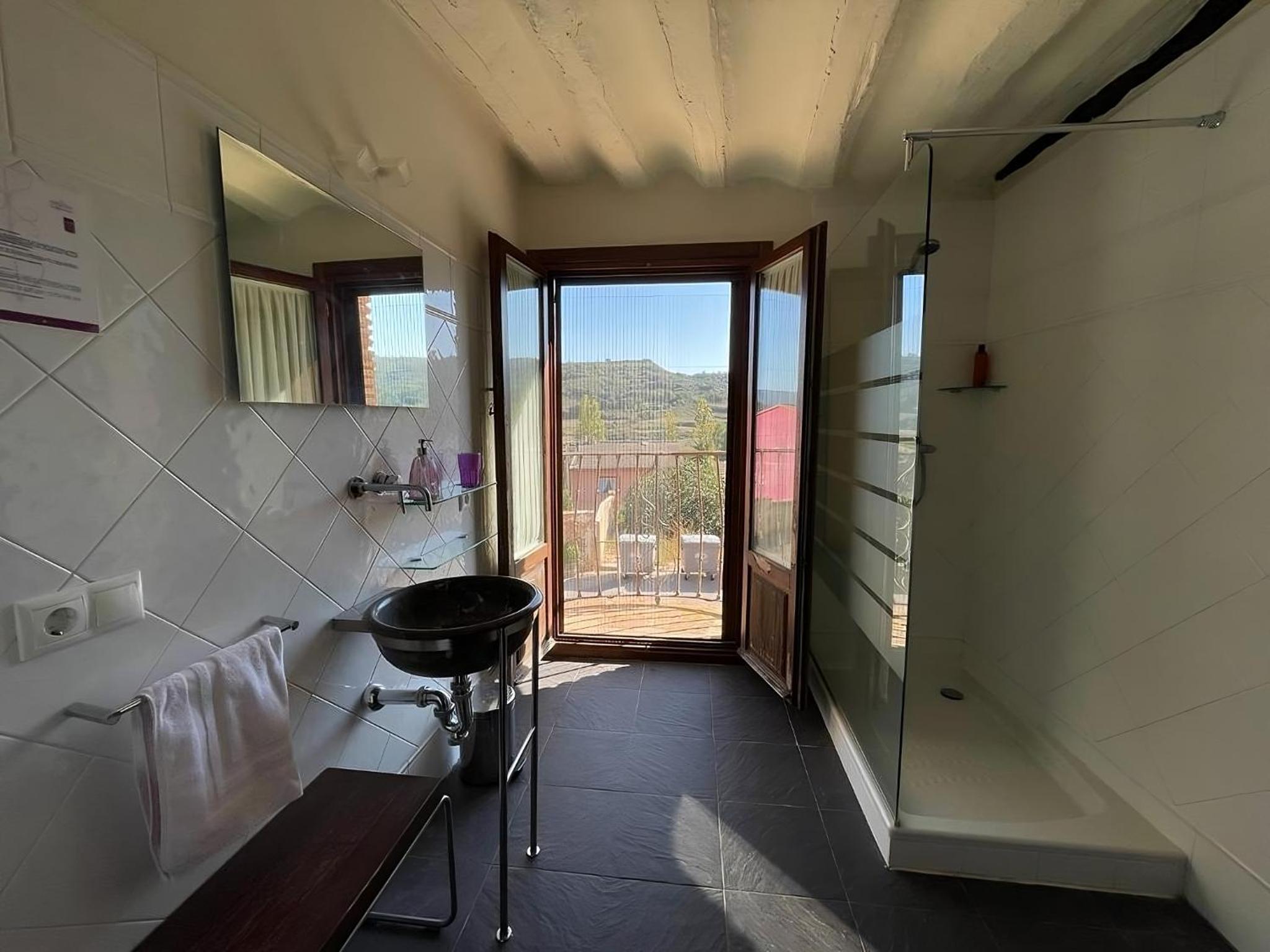 Deluxe Double or Twin Room with Balcony photo 3