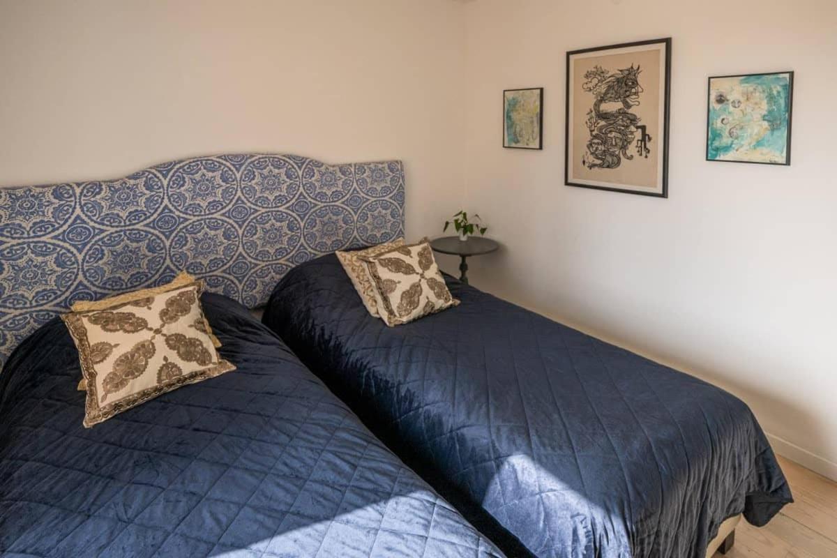 Twin Room with City View - Photo 6