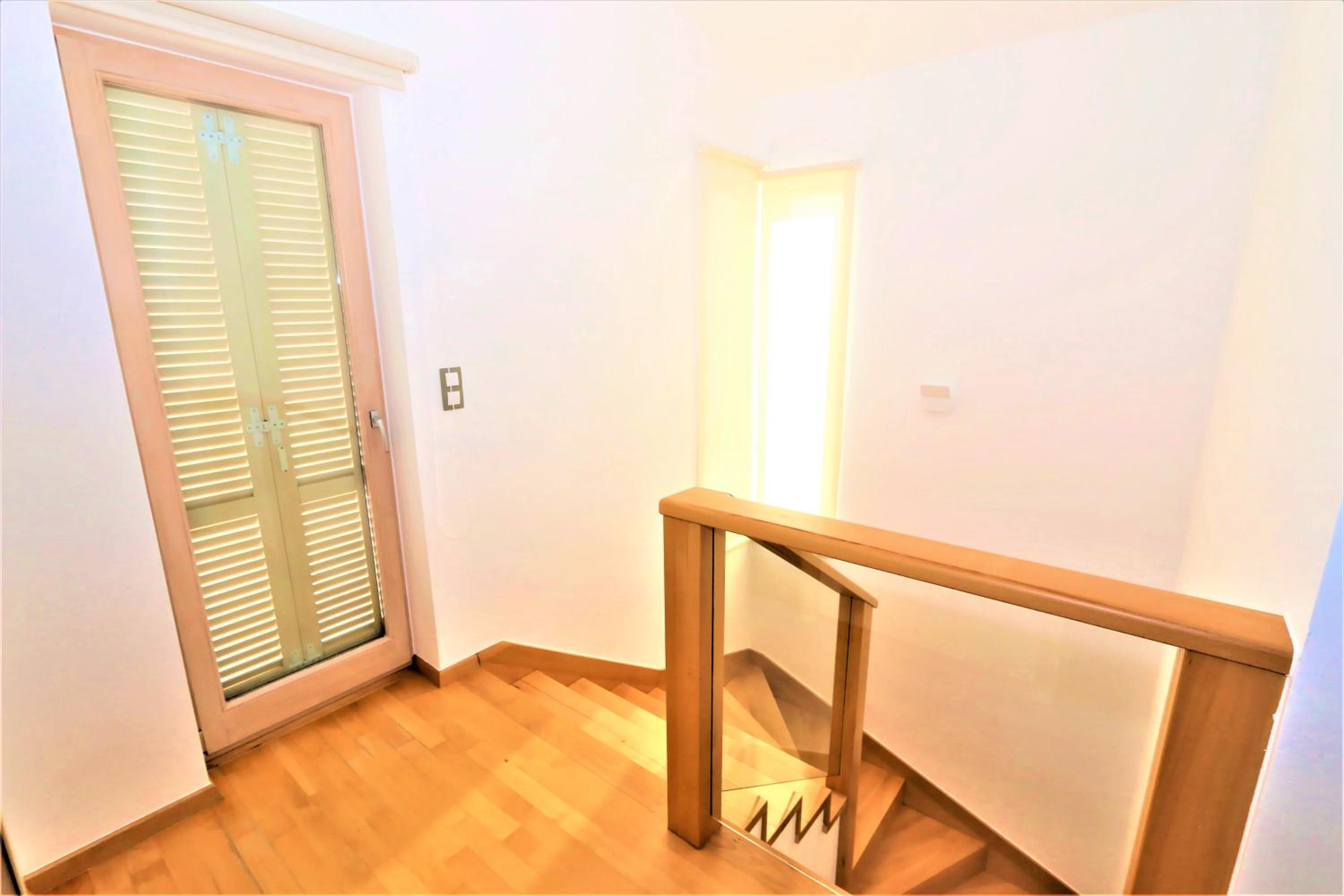 Three-Bedroom House photo 3