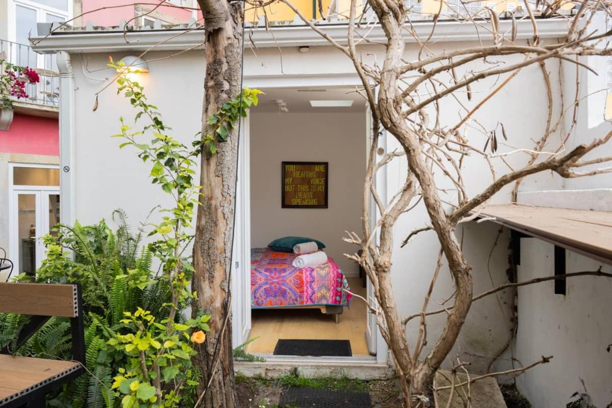 Budget Twin Room with Garden View - Photo 3