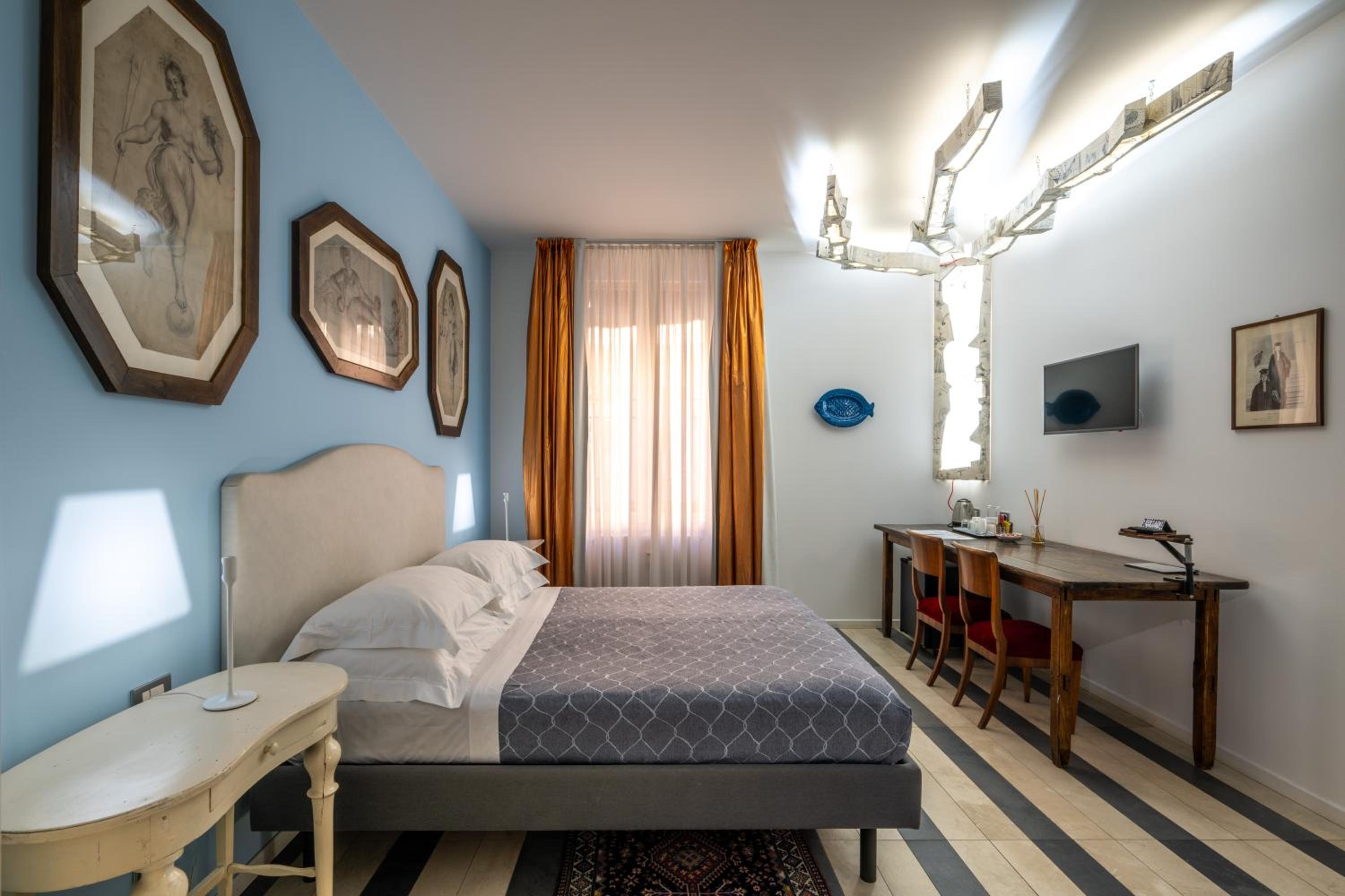 Deluxe Double or Twin Room - Photo 23