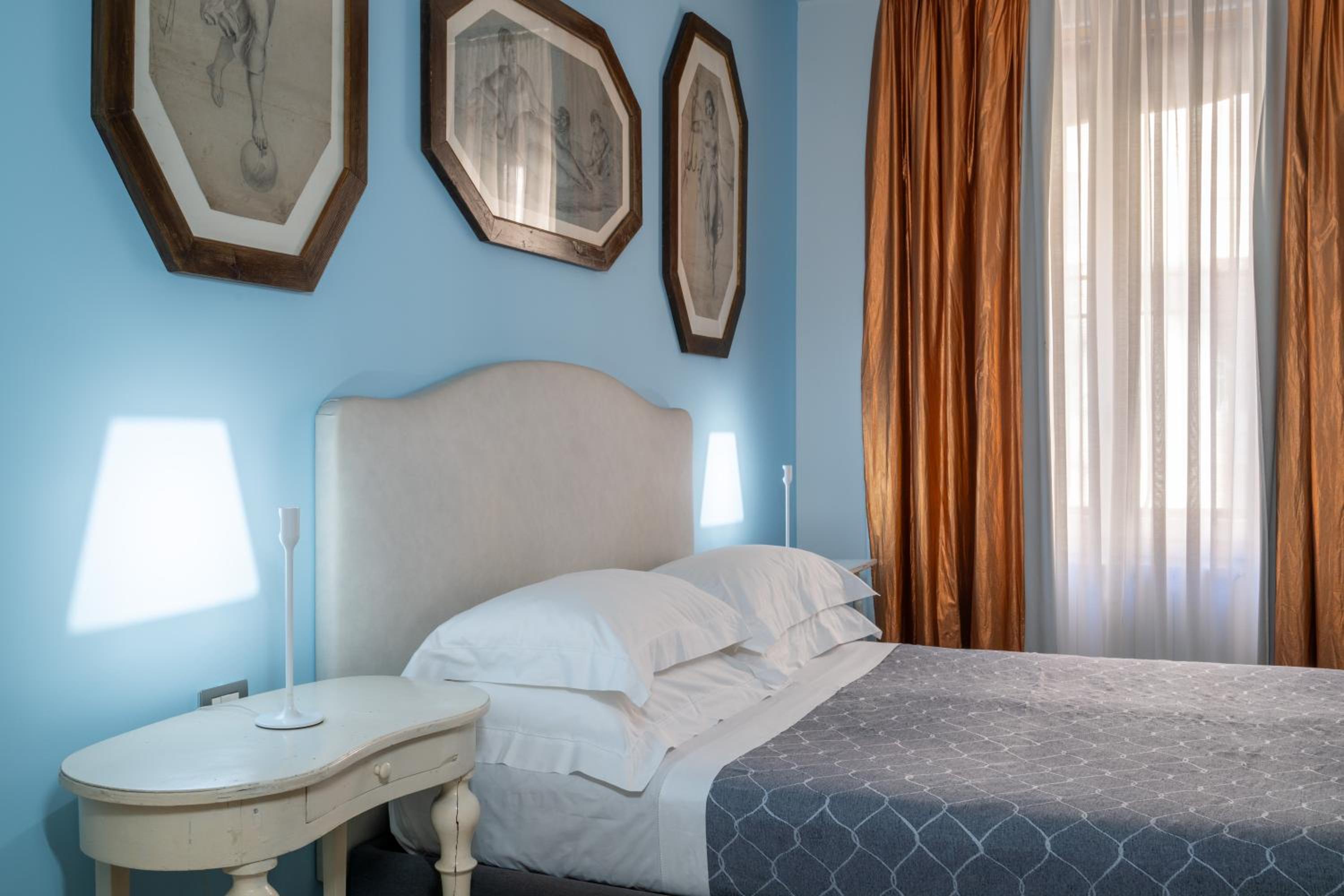 Deluxe Double or Twin Room - Photo 22