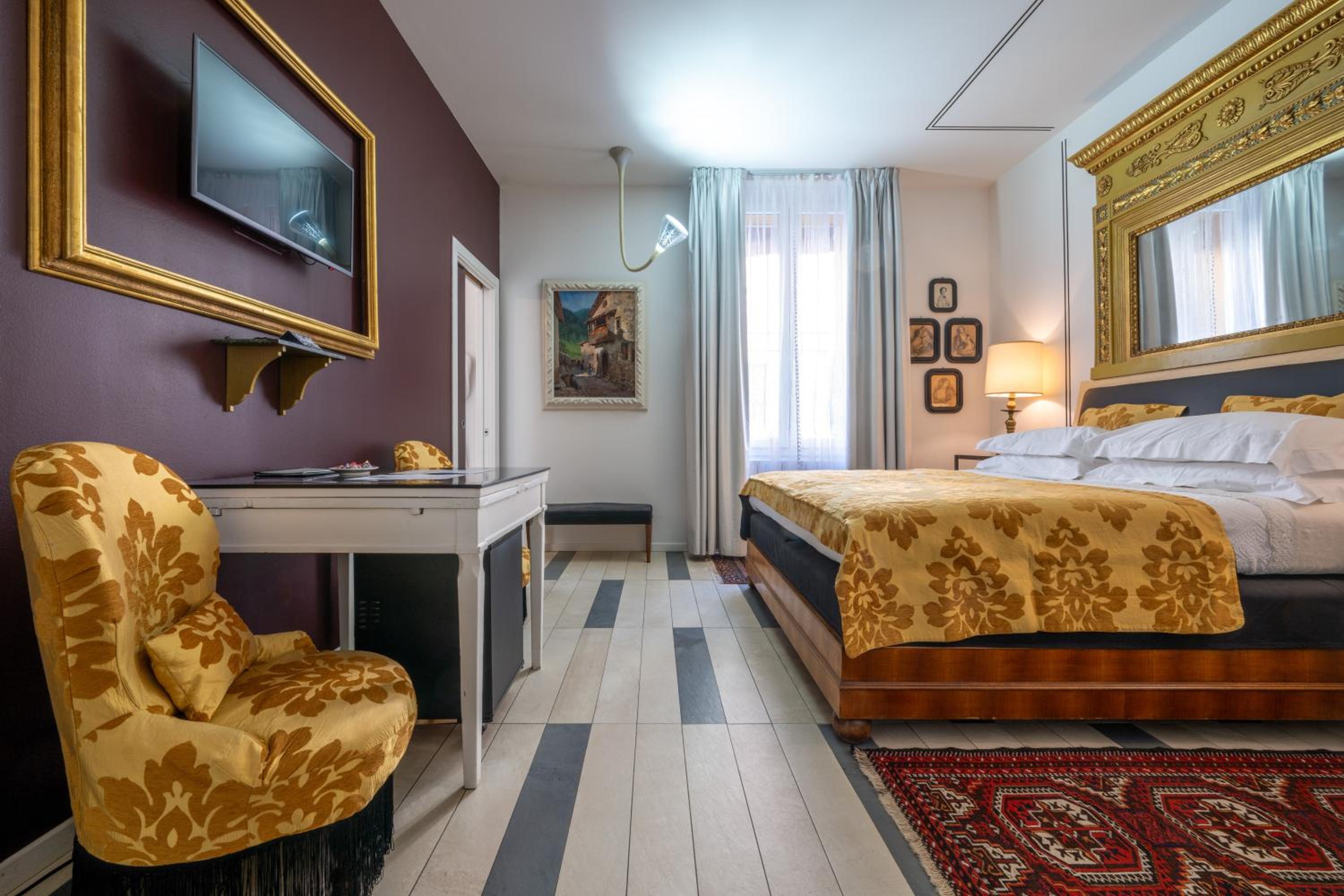 Deluxe Double or Twin Room - Photo 16