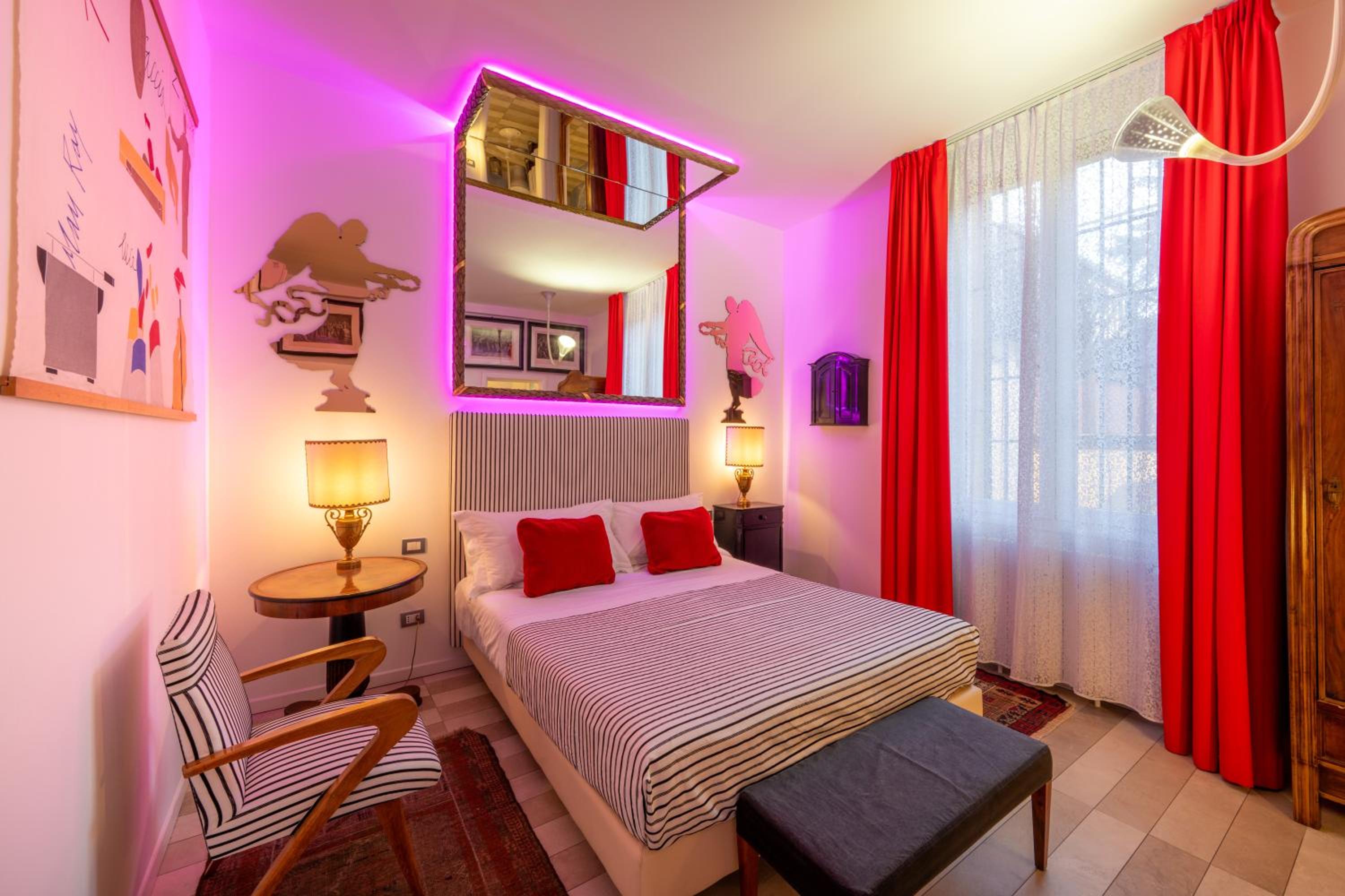 Deluxe Double or Twin Room - Photo 1