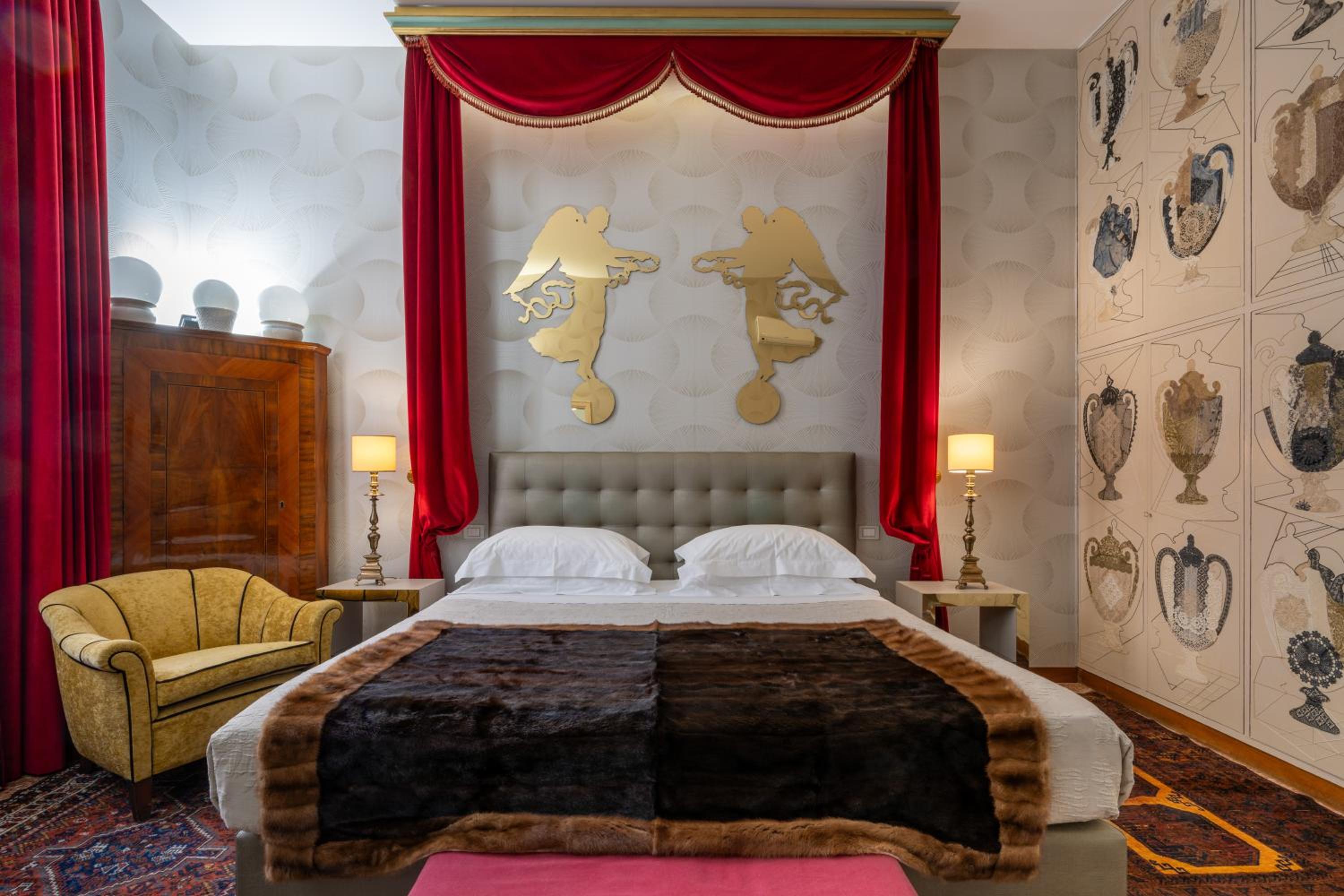 Superior King Room - Photo 4