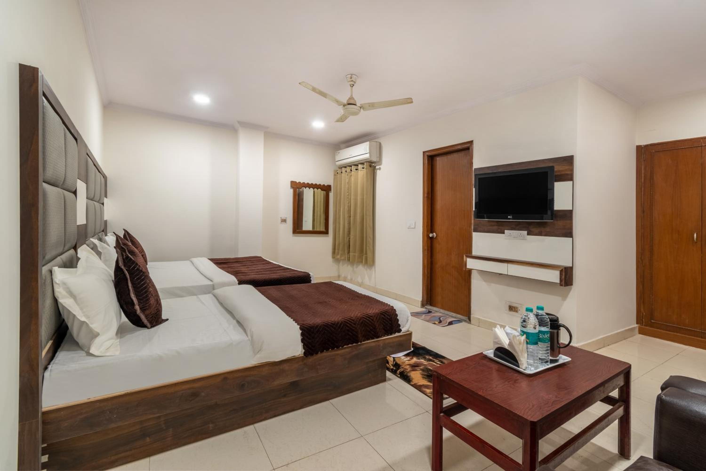 Deluxe Double Room photo 3