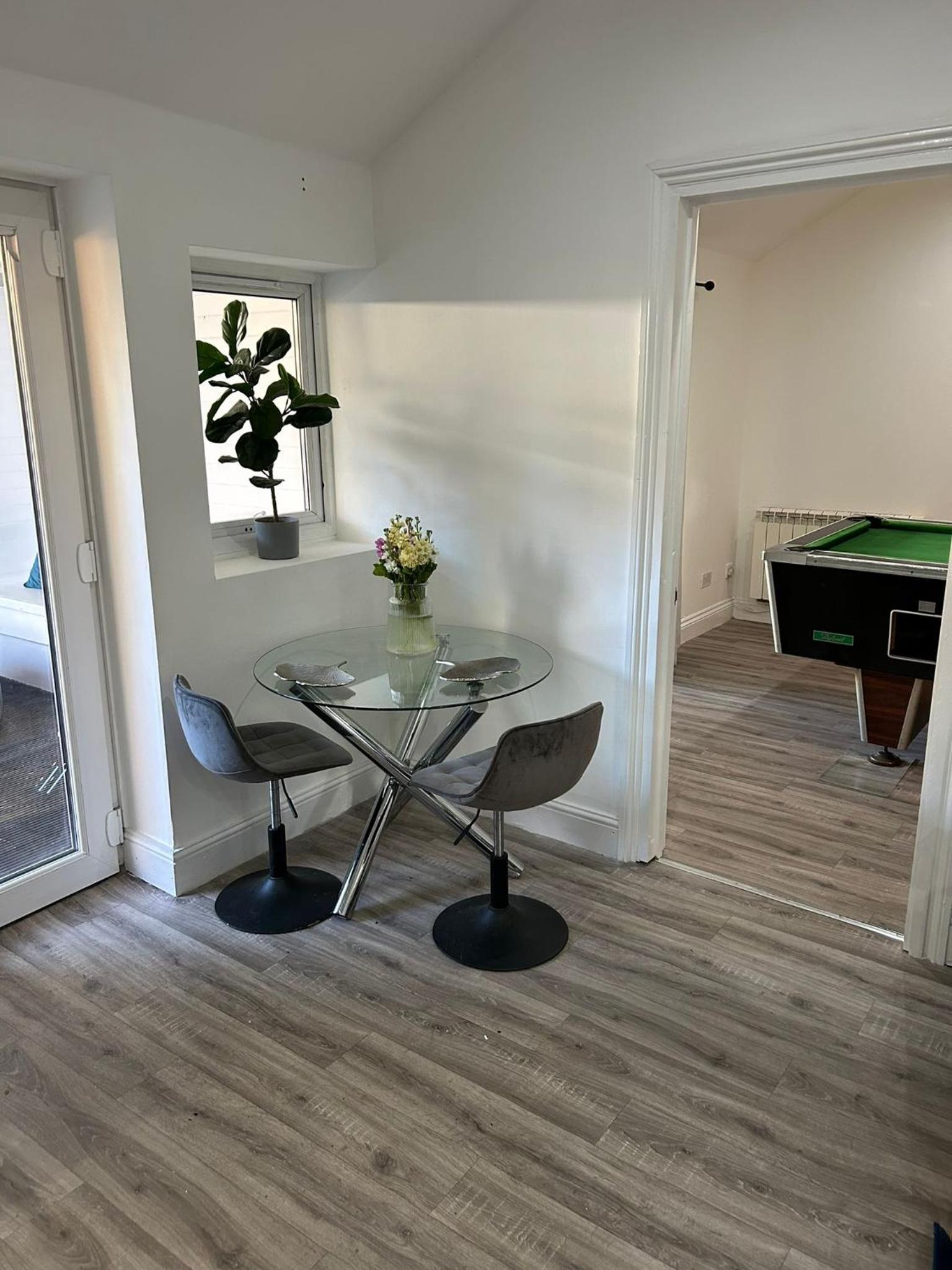 One-Bedroom House photo 3