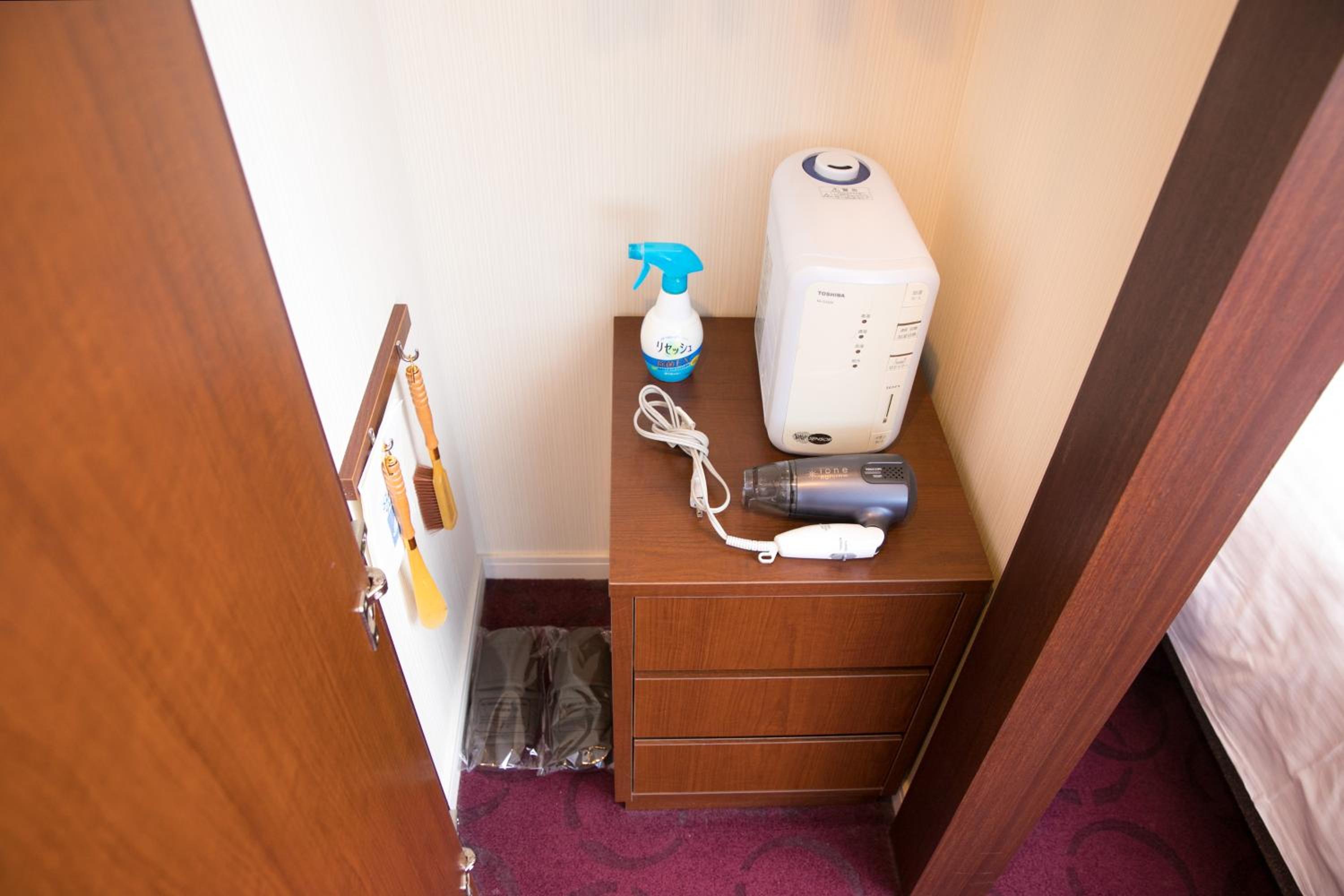 Corner Twin Room - Non-Smoking - Photo 7