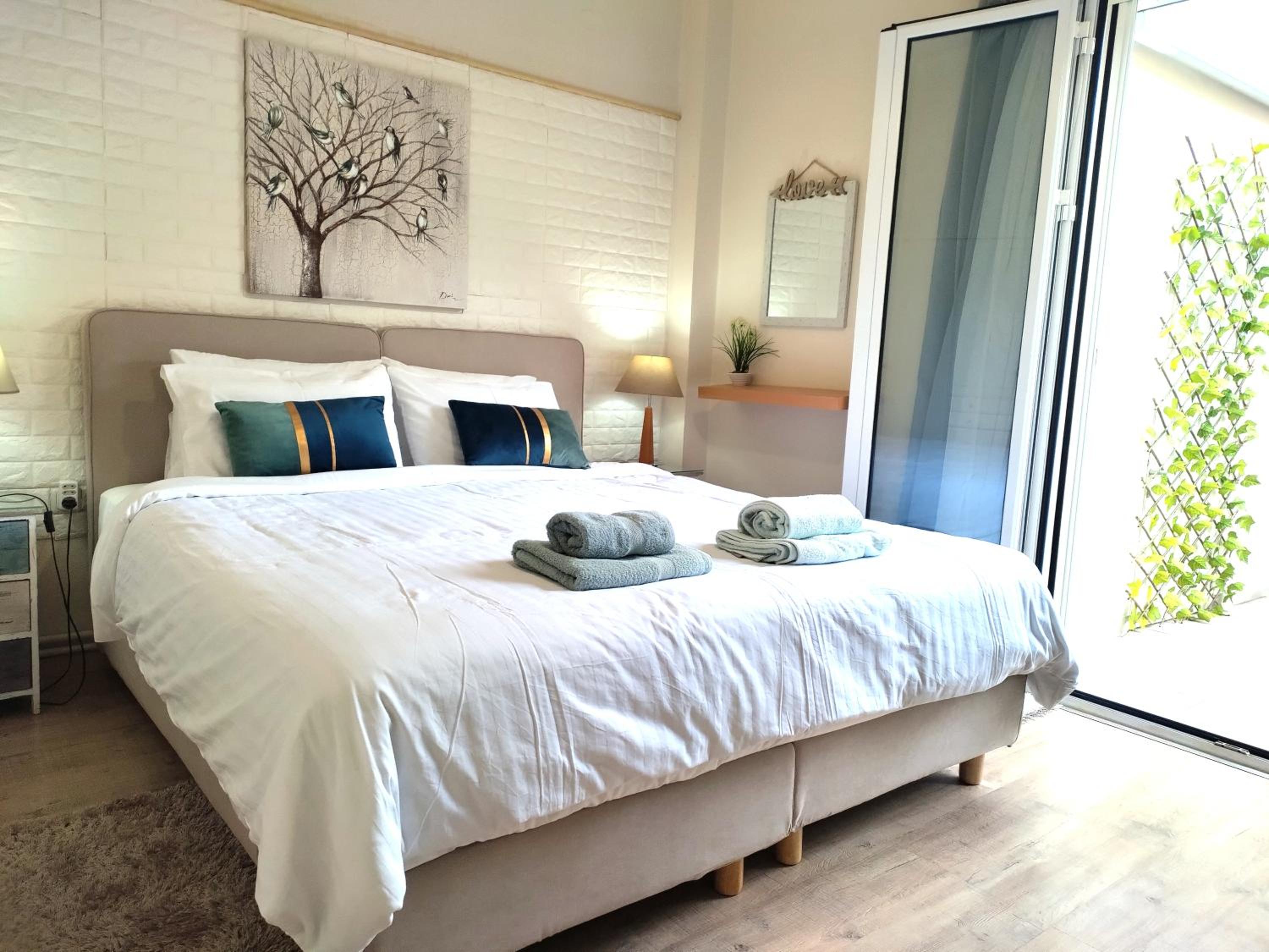 Three-Bedroom Apartment - Photo 66