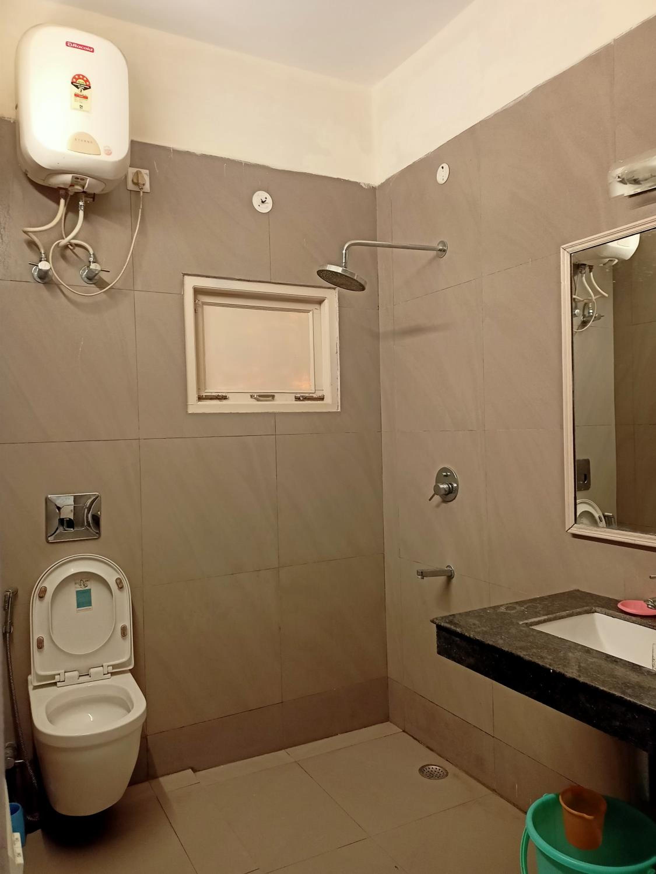 Three-Bedroom Apartment - Photo 7