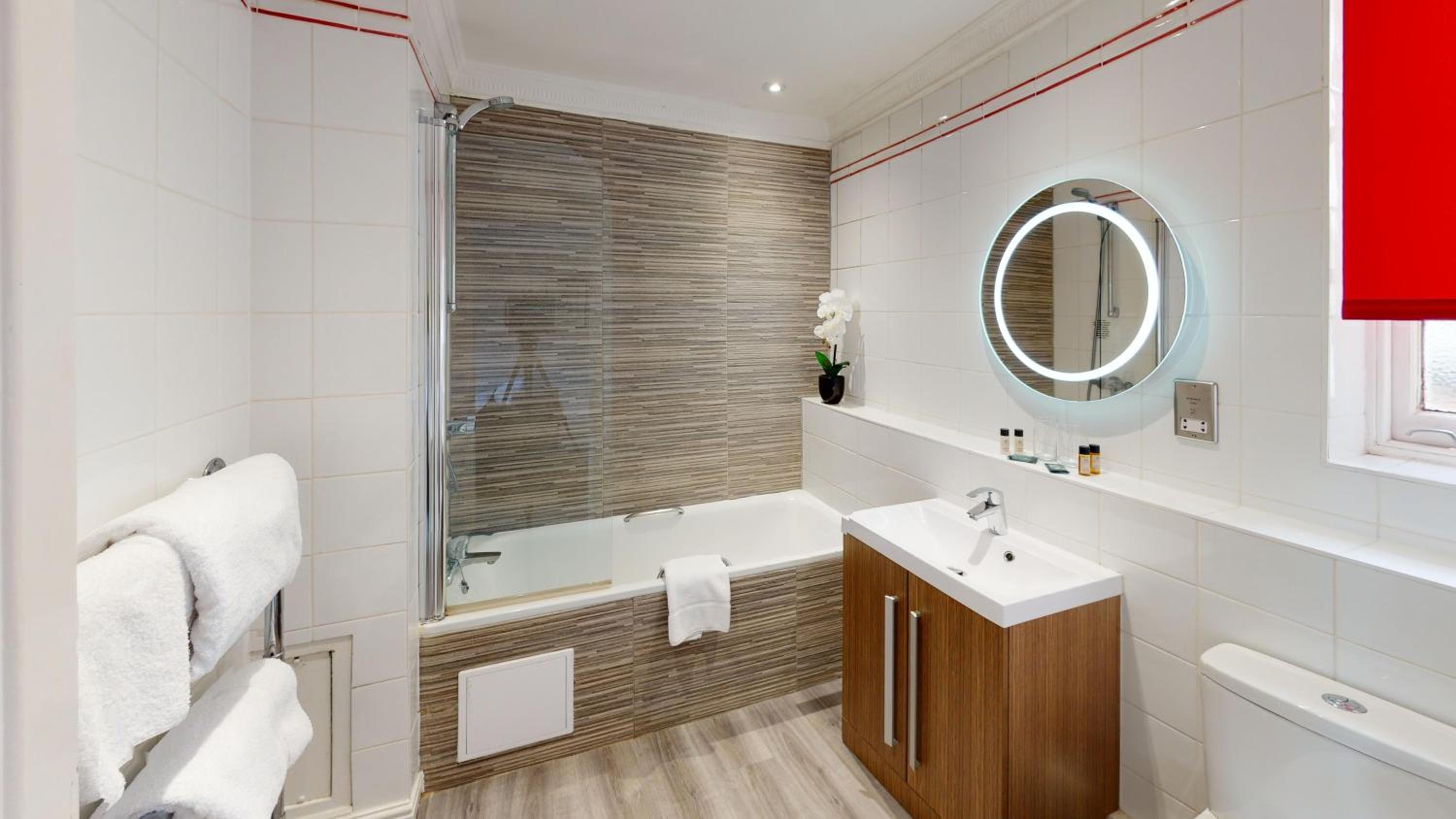 Double Room - Photo 7