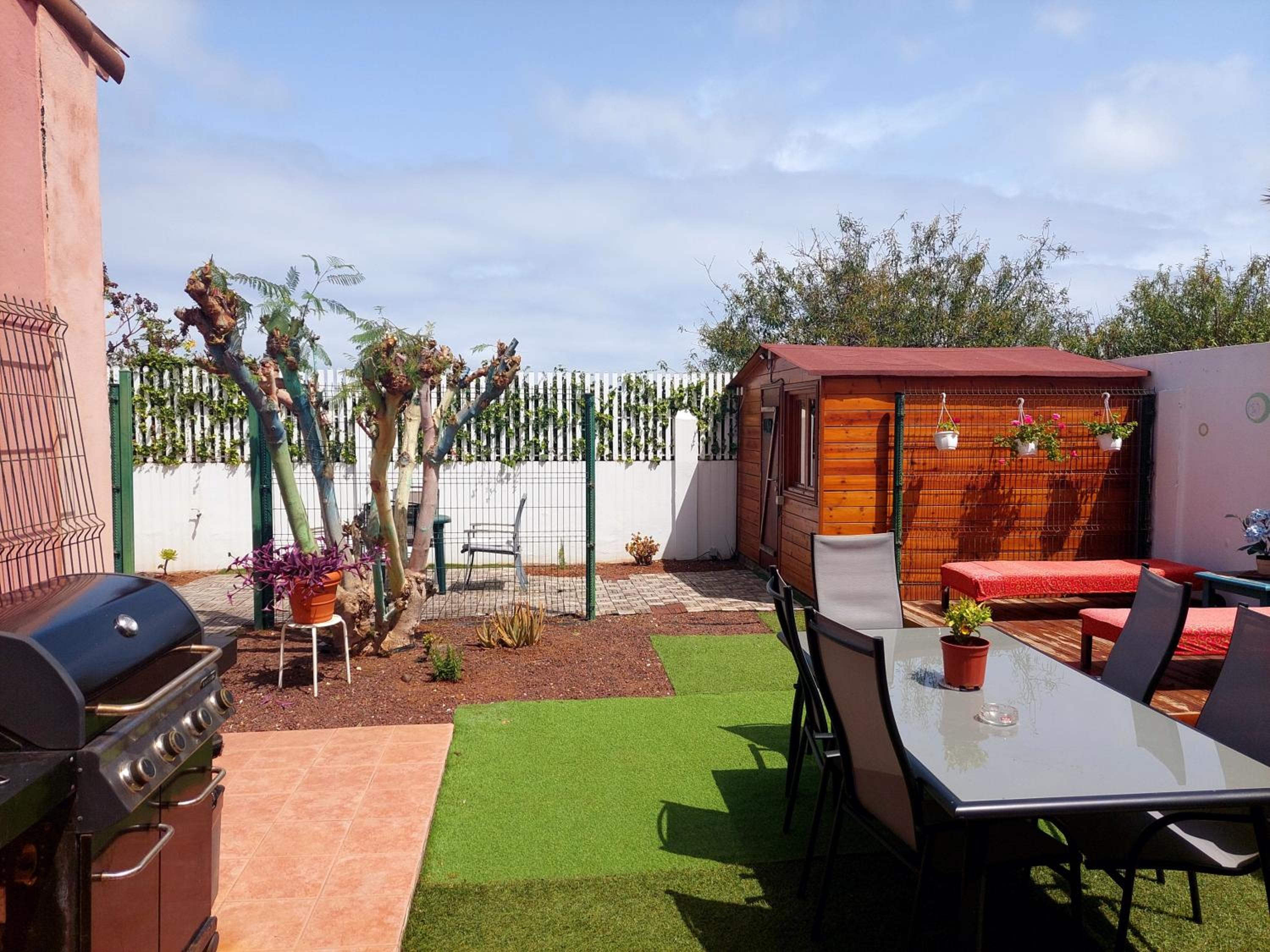 Deluxe Double Room with Private Bathroom and Balcony - Photo 6