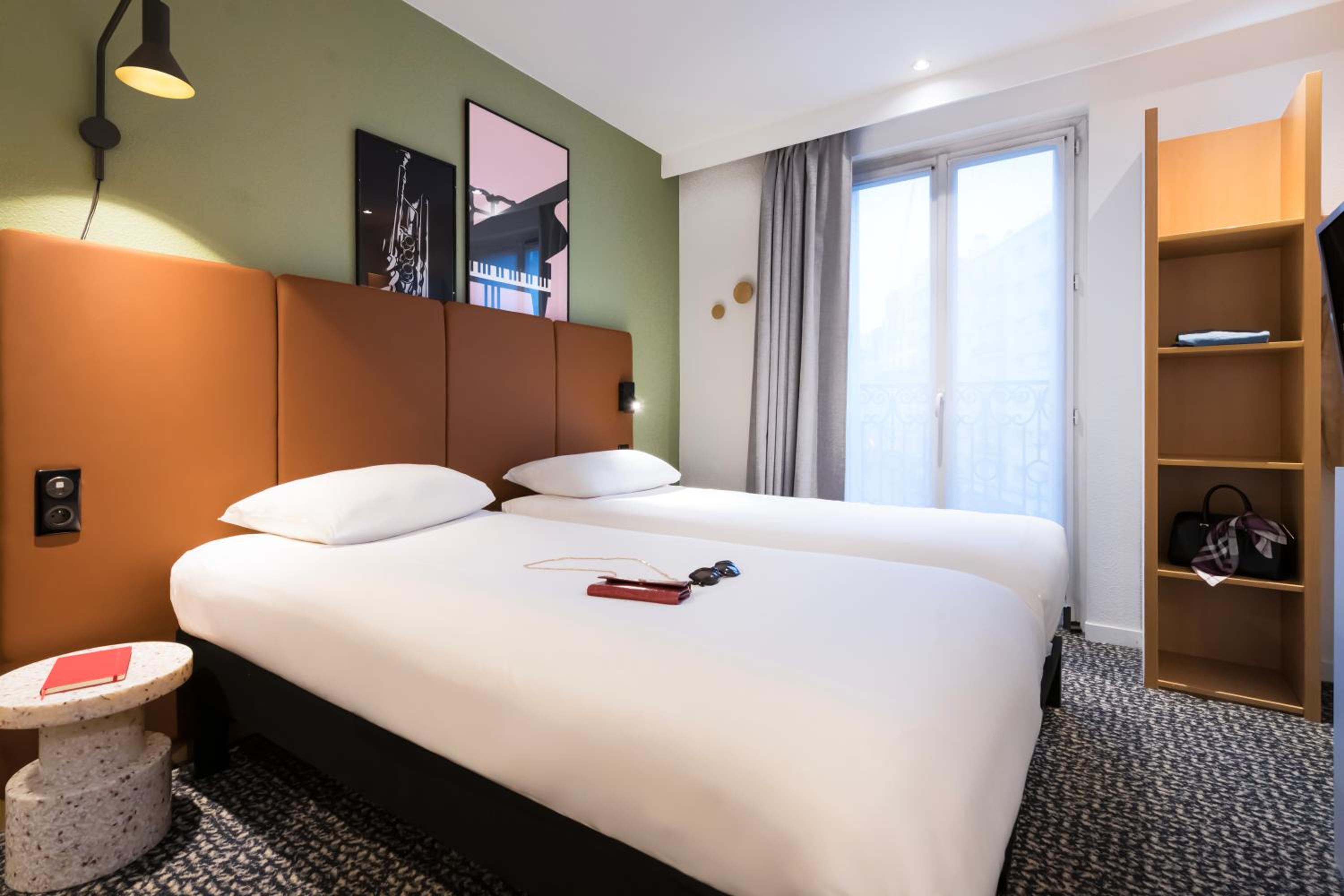 Standard Room with 2 Single Beds photo 2