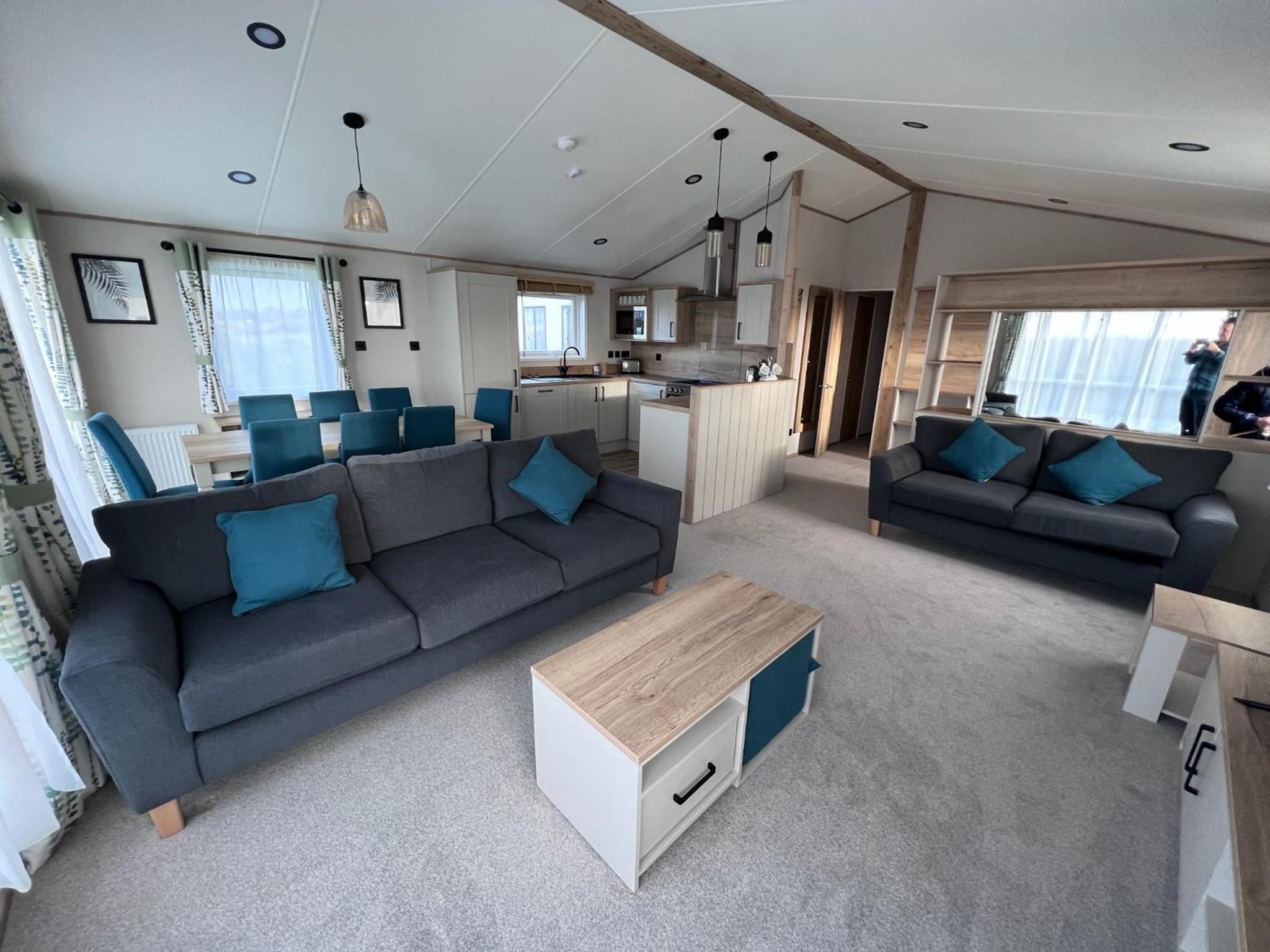 Mobile Home photo 1