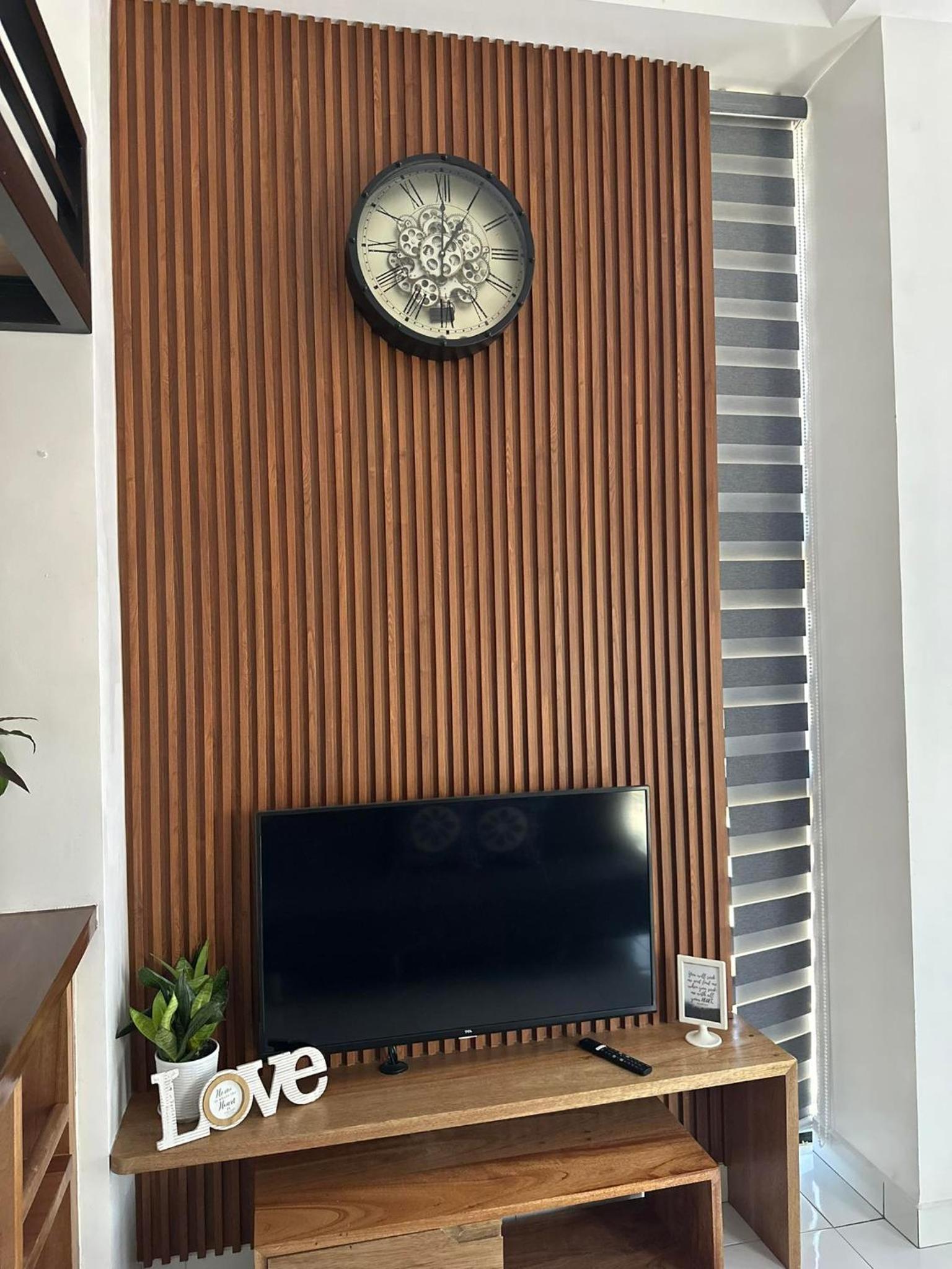 King Studio with Sofa Bed