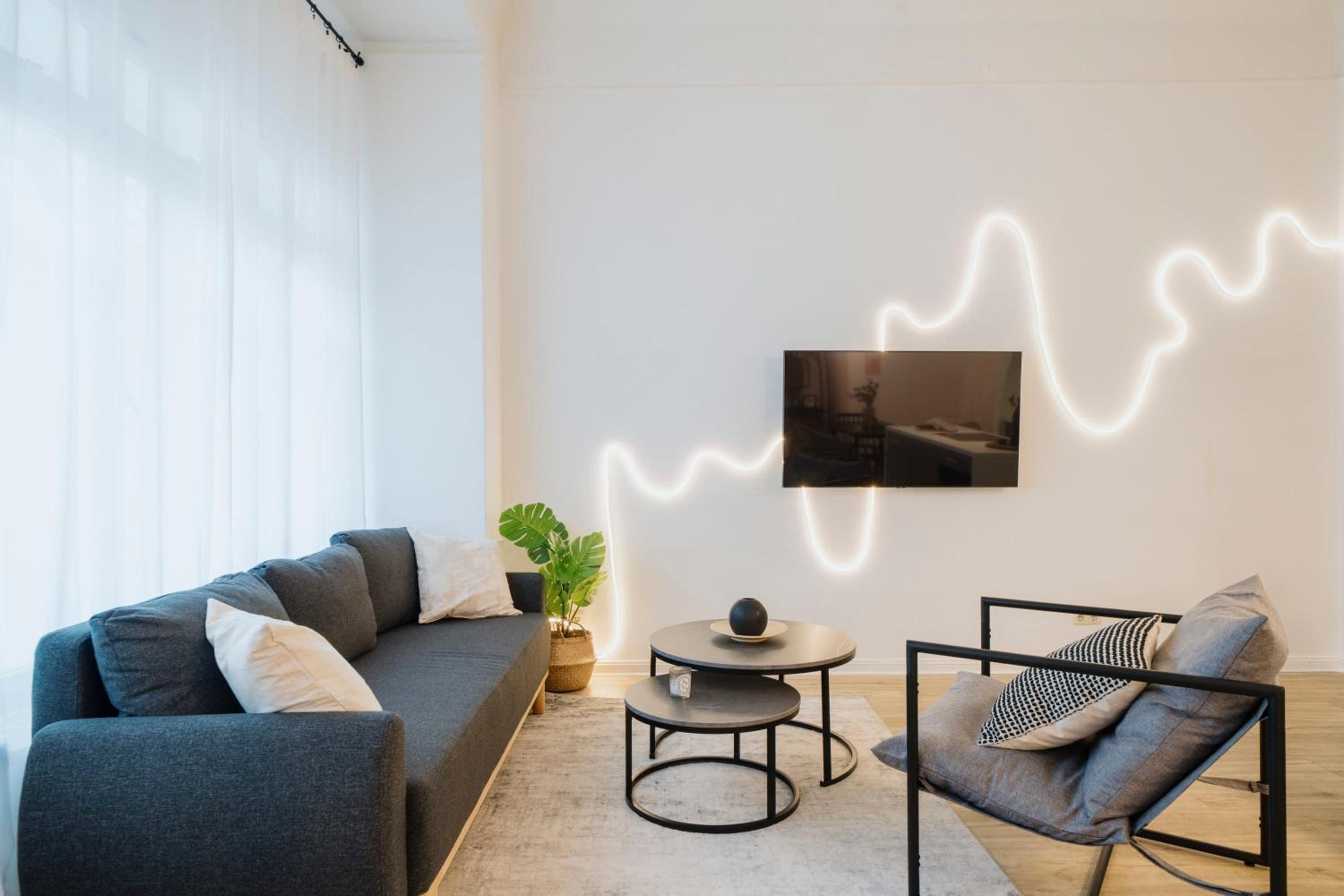 Family Room photo 3