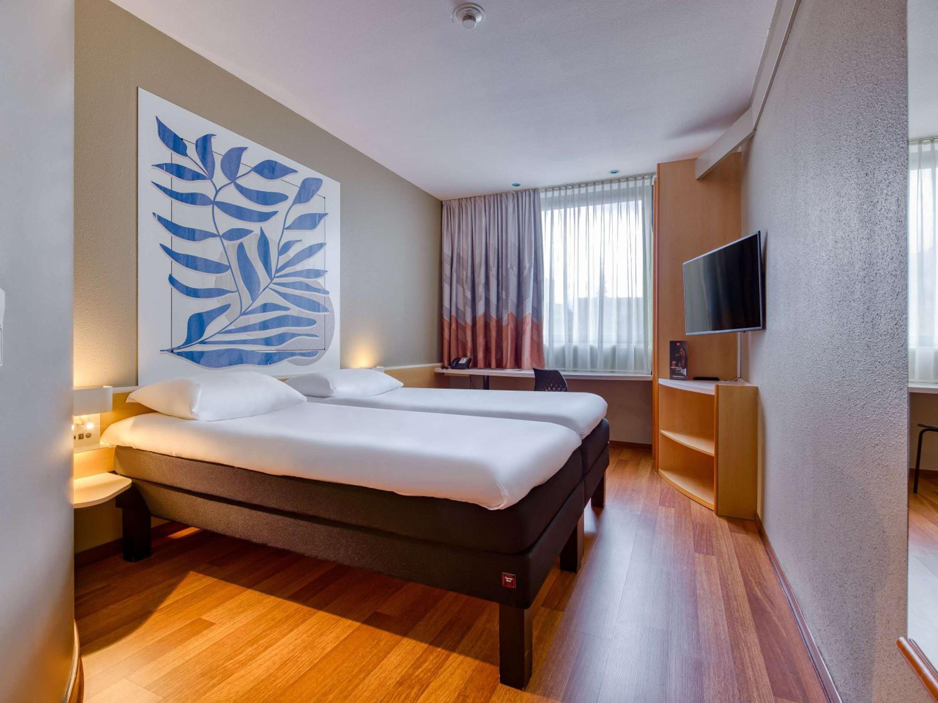 Twin Room - Photo 22