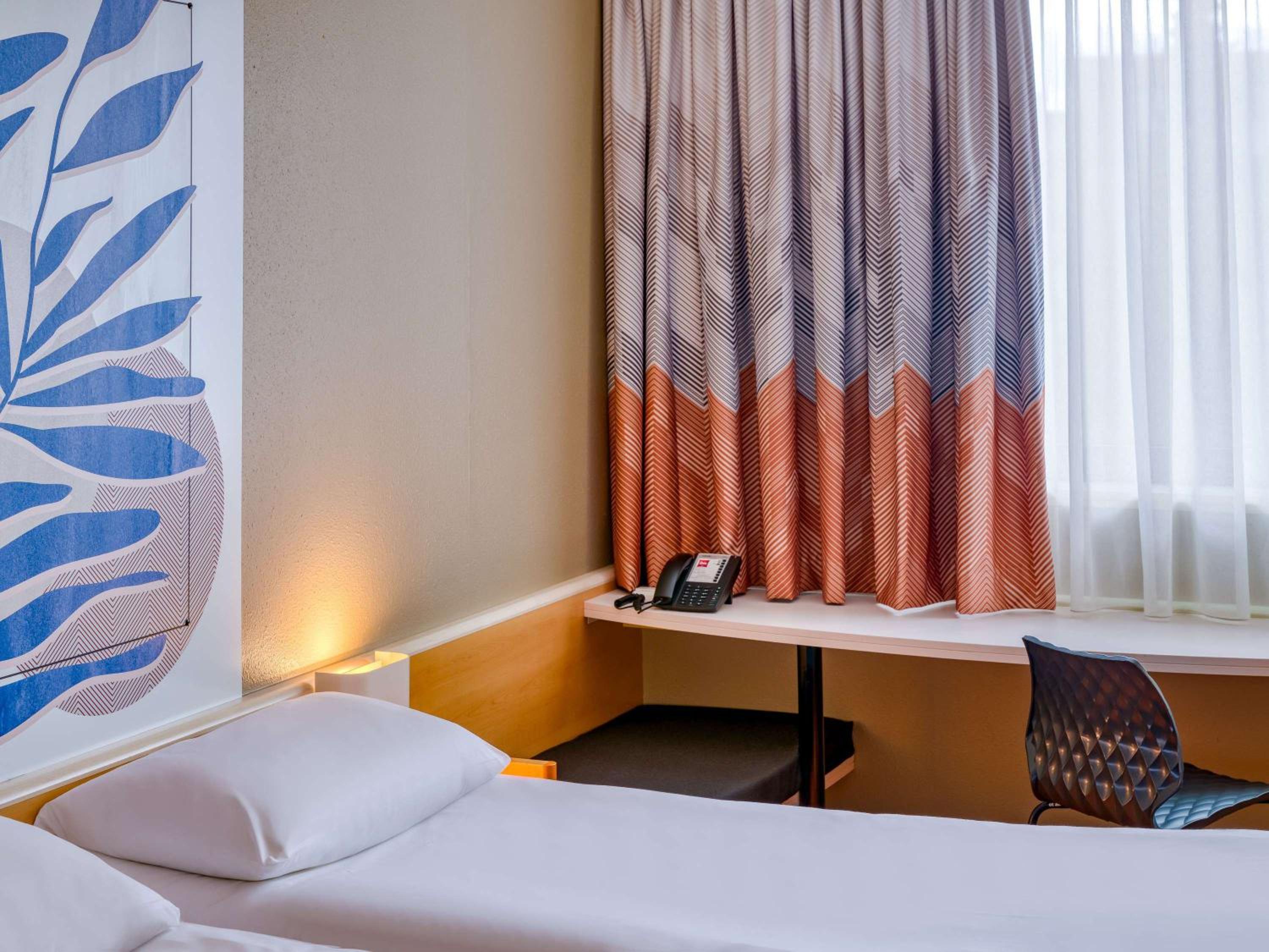 Twin Room - Photo 1