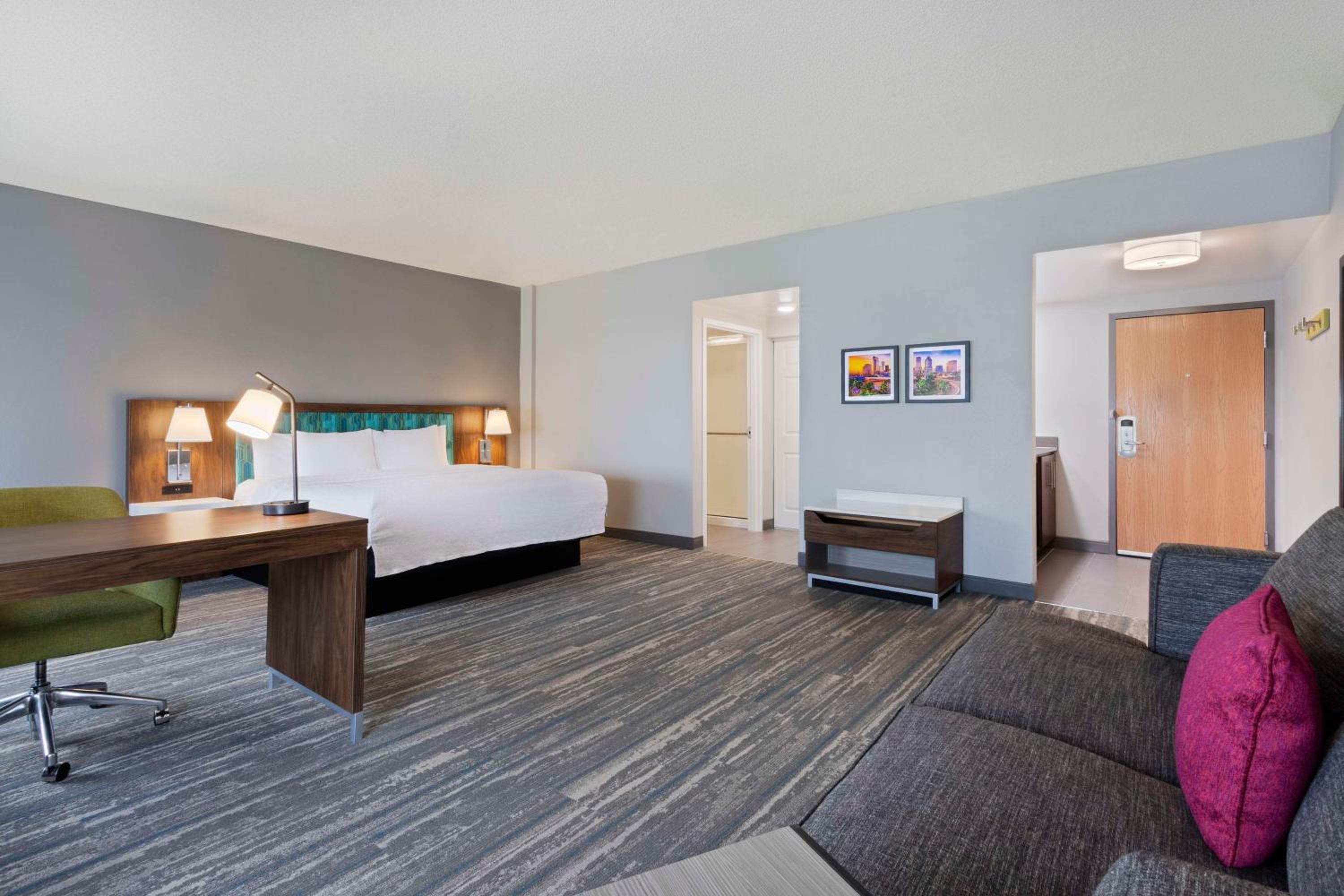 King Studio Suite - Non-Smoking - Photo 3