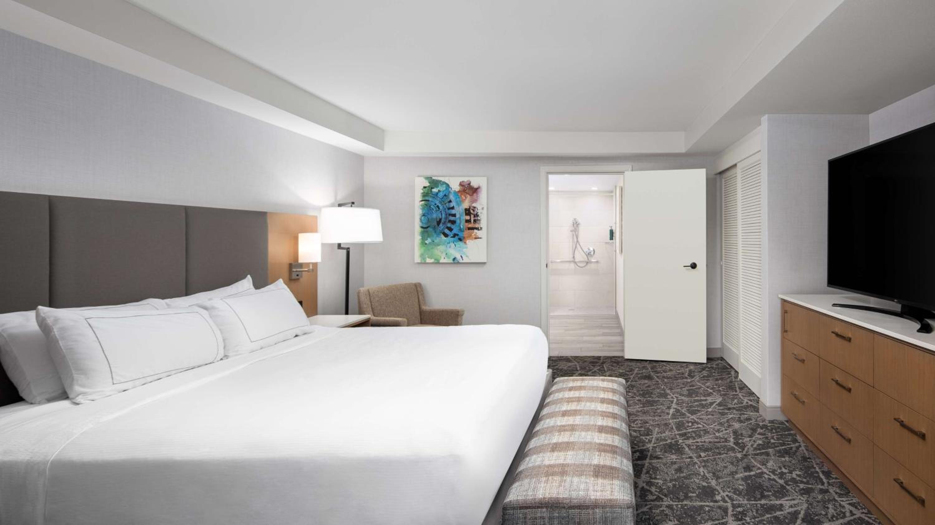 Two-Room King Suite - Photo 7