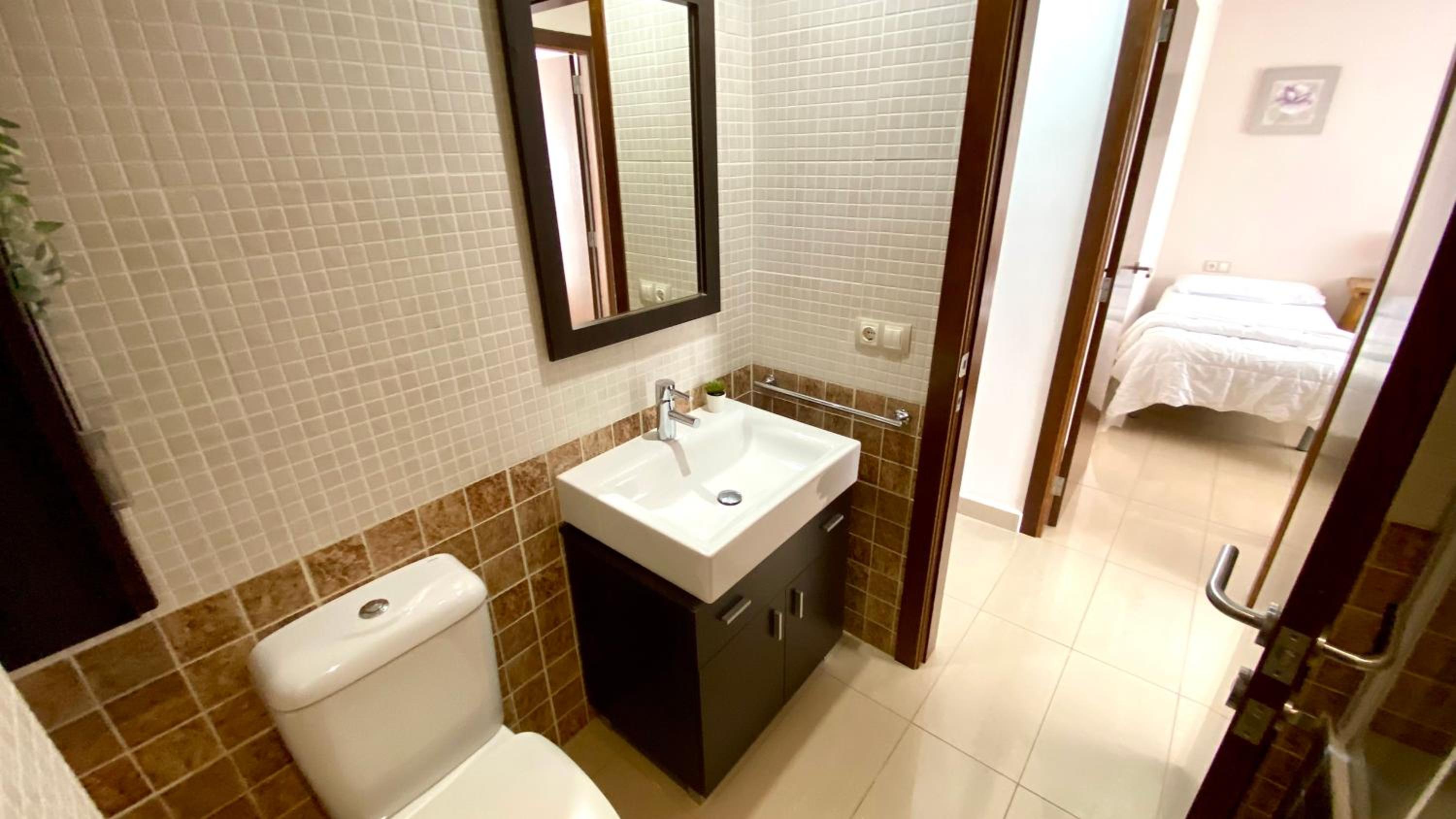 Two-Bedroom Apartment (4 Adults) photo 2