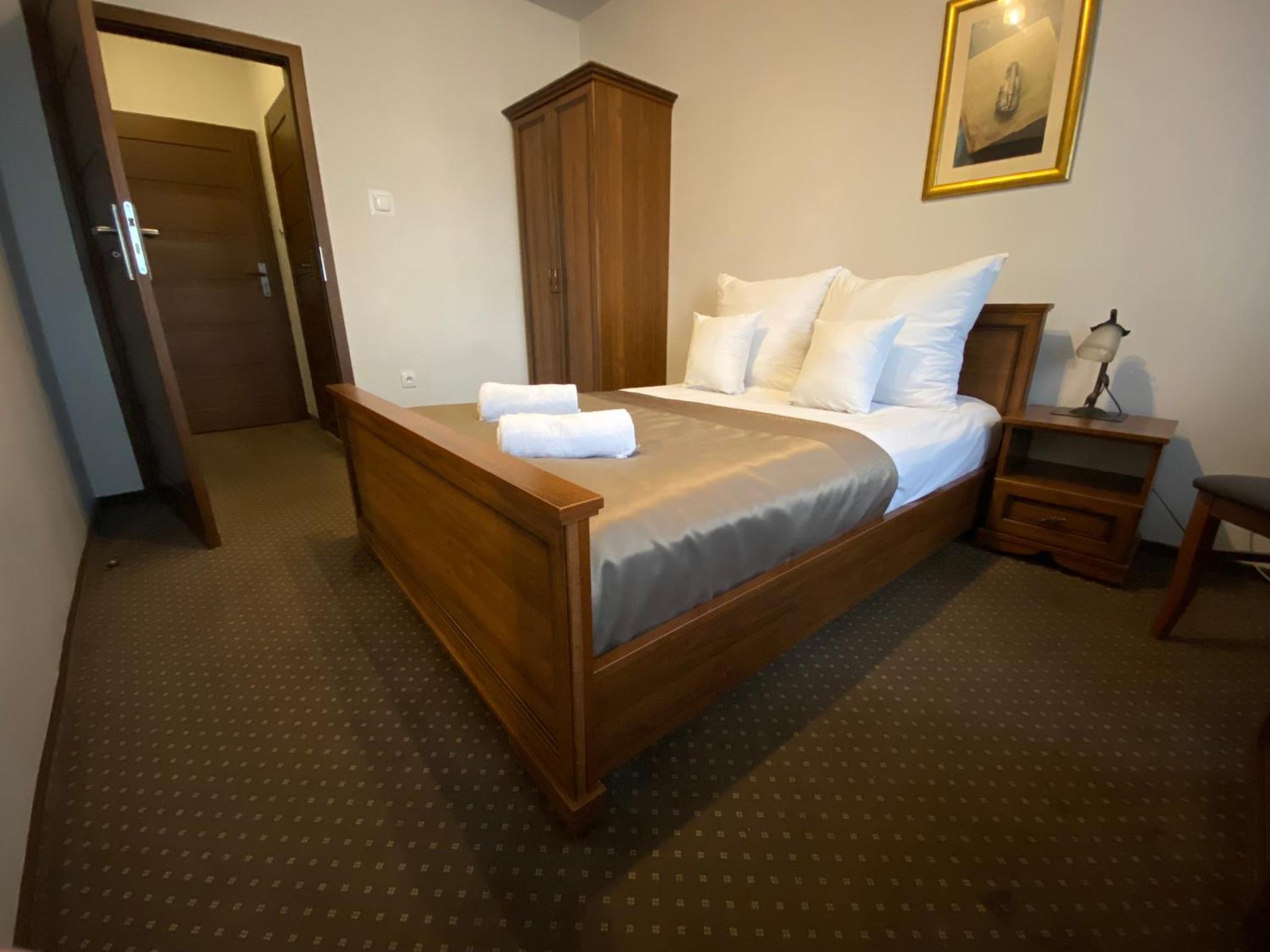 Double Room - Photo 2