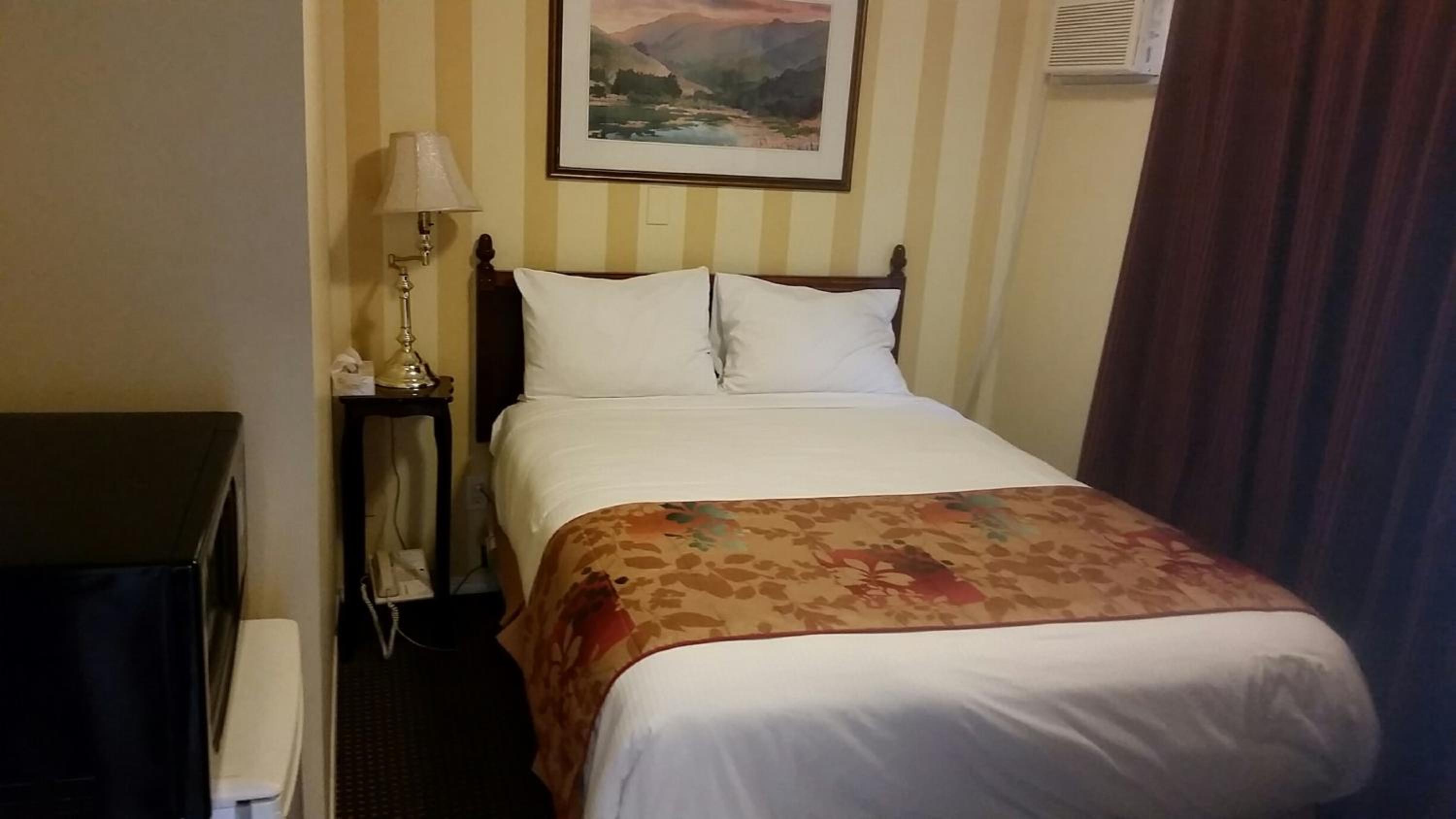 Small Single Room