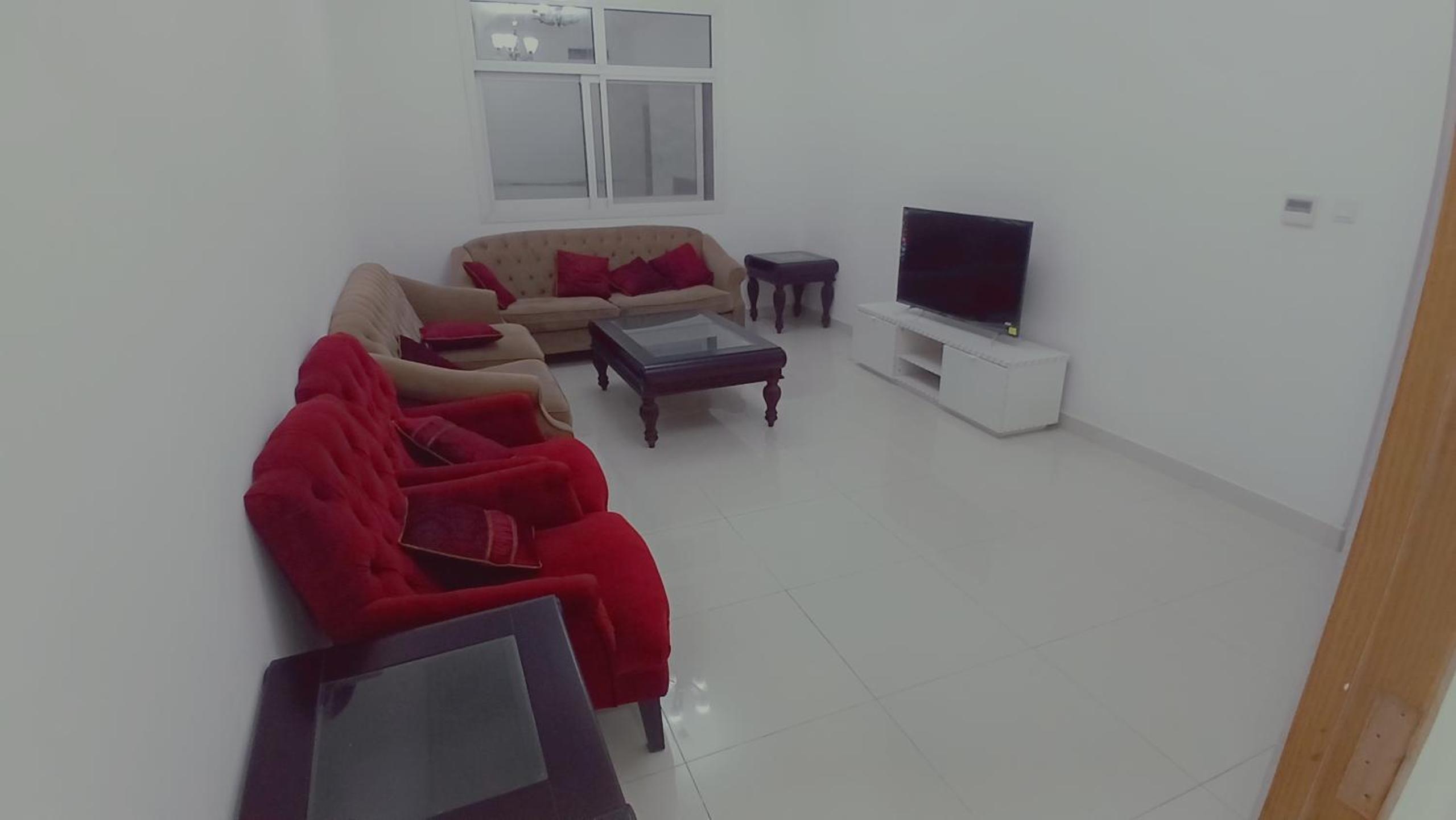 One-Bedroom Apartment photo 2