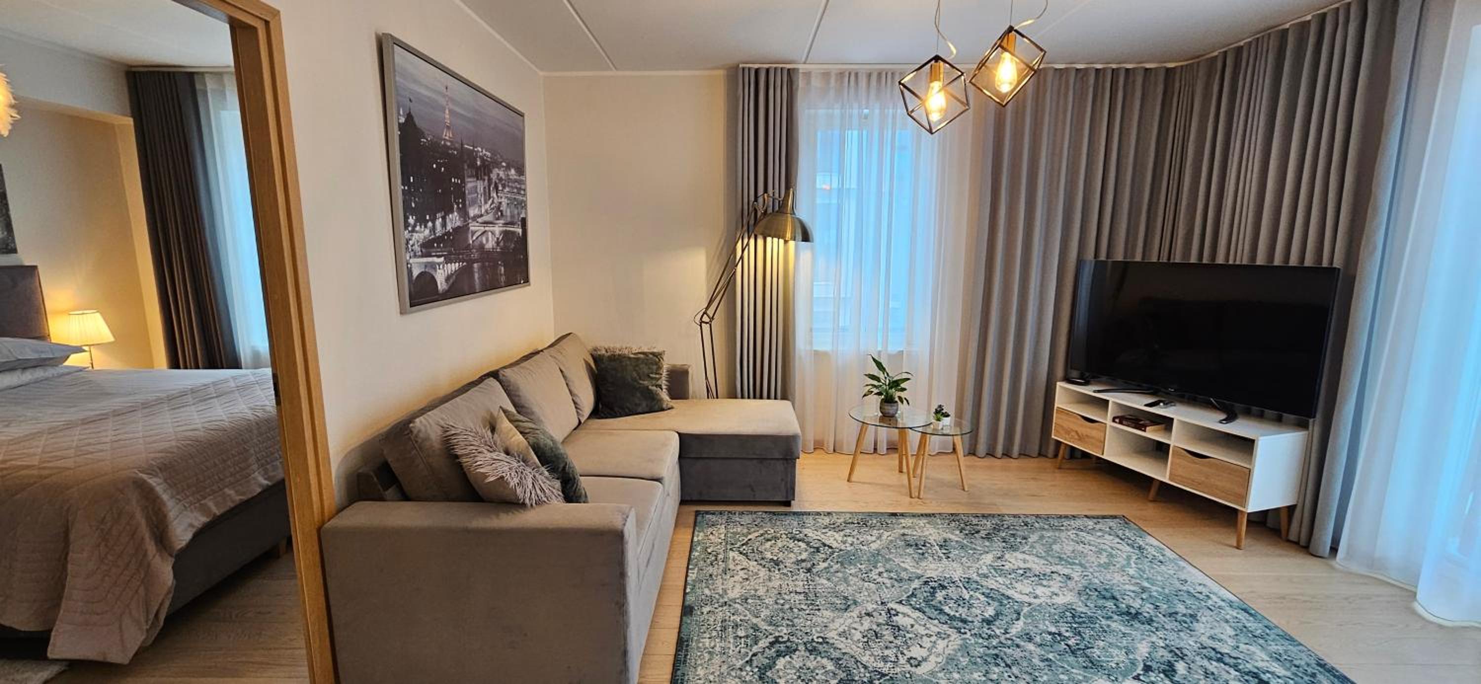 Apartment with Balcony - Photo 15