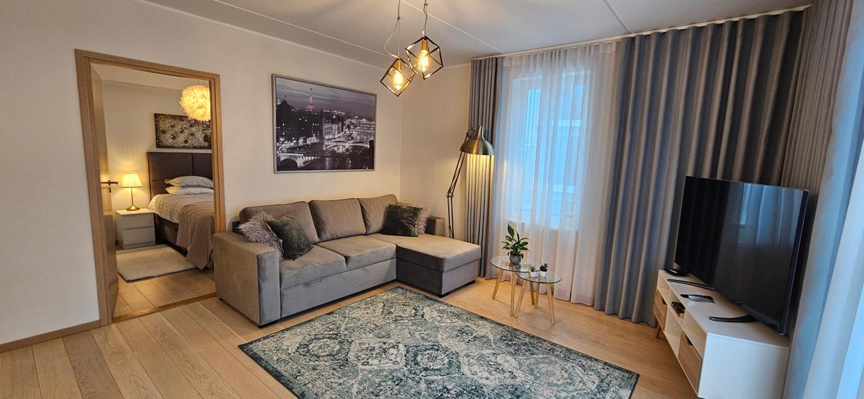 Apartment with Balcony - Photo 16