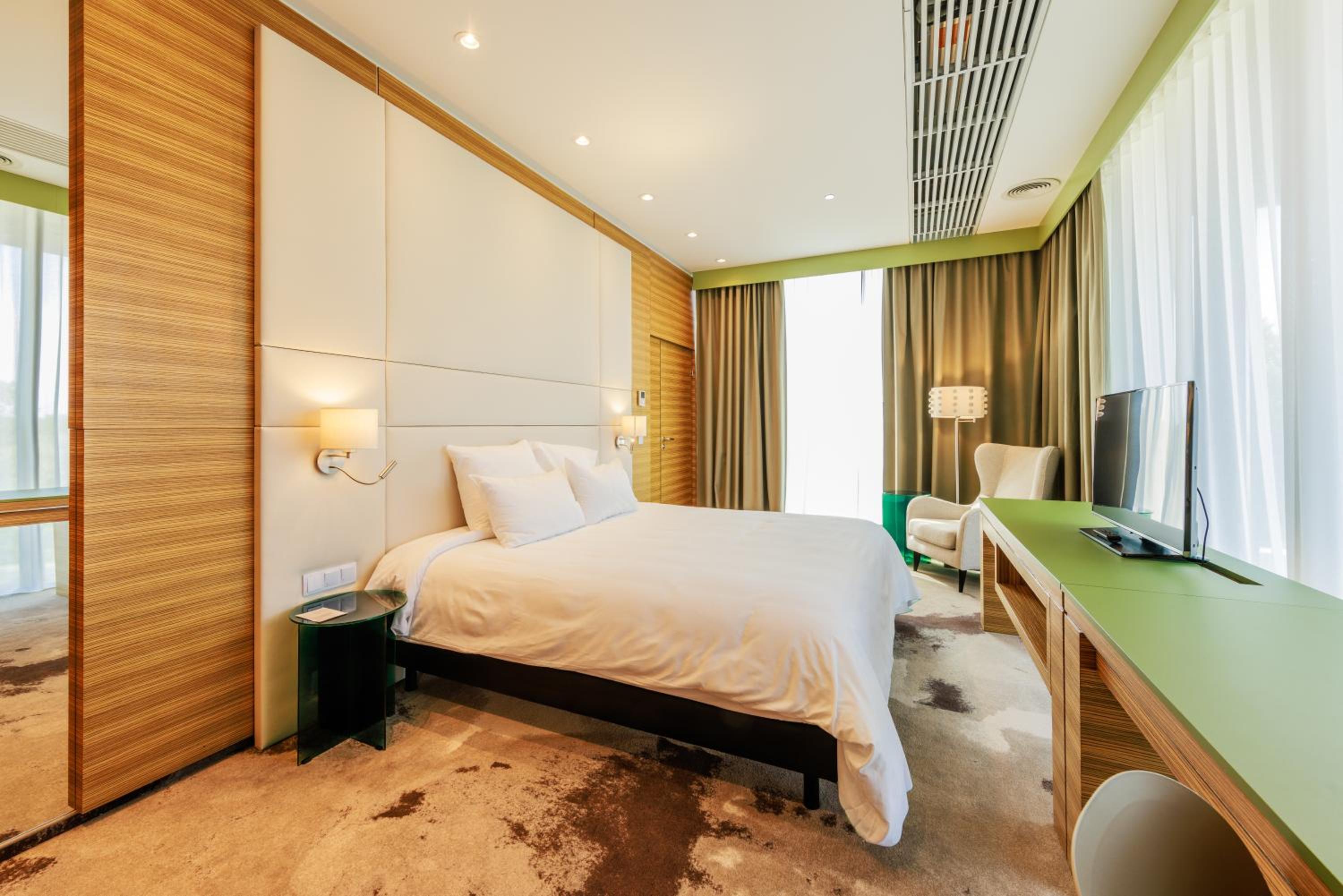 Suite with One Double Bed - Photo 6