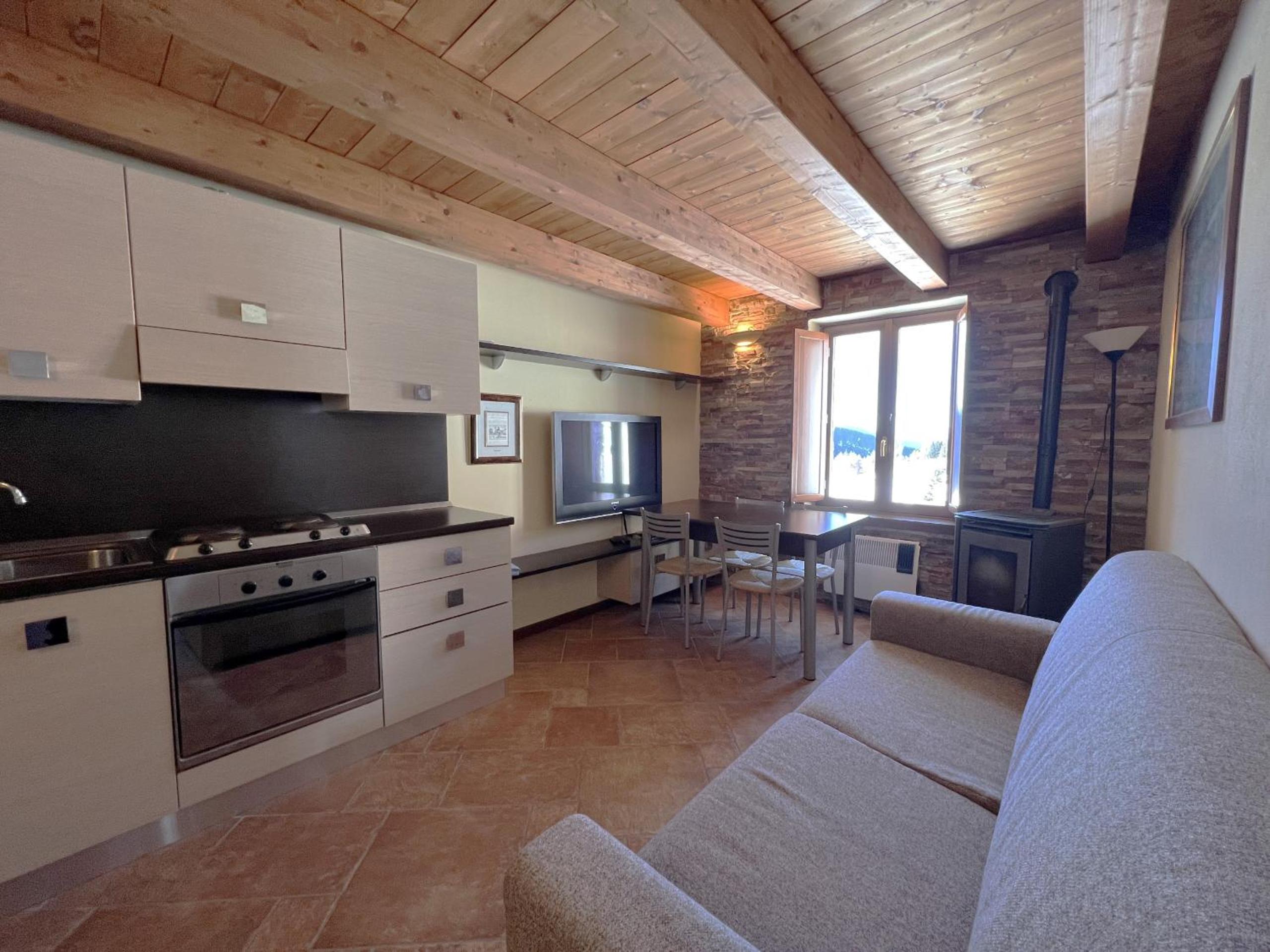One-Bedroom Apartment with View